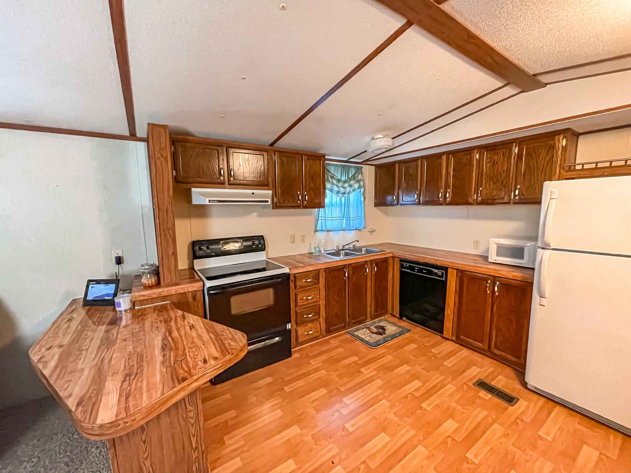 333 Cary Road, Greenville, Kentucky 42345, 3 Bedrooms Bedrooms, ,2 BathroomsBathrooms,Single Family Residence,For Sale,Cary Road,88524