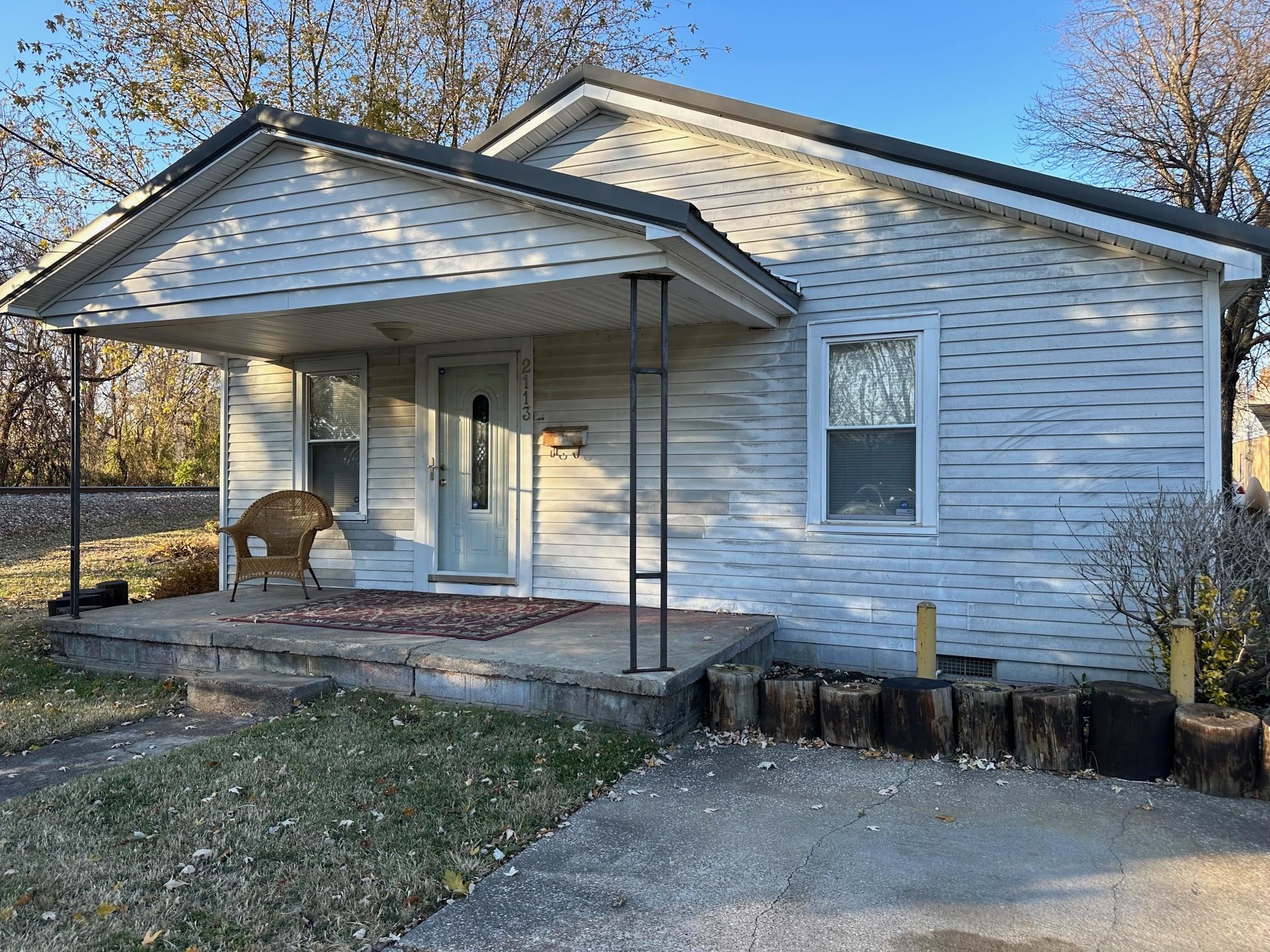 2113 6th Street, Owens, Kentucky 42301, 2 Bedrooms Bedrooms, ,1 BathroomBathrooms,Single Family Residence,For Sale,6th Street,88528