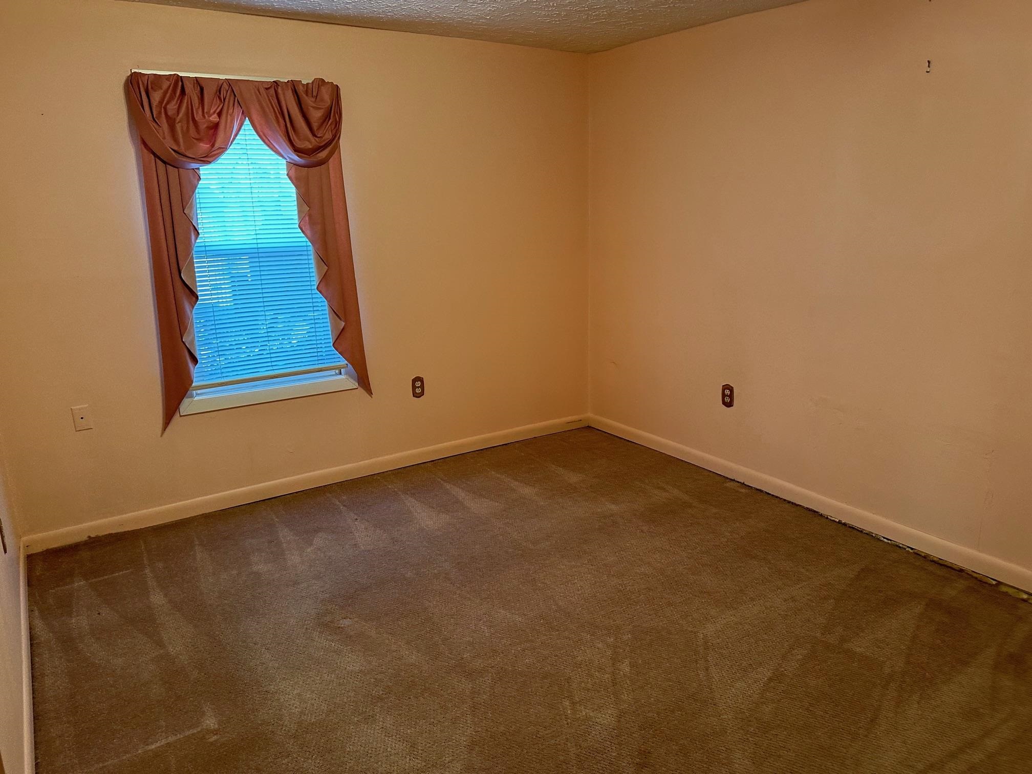 2113 6th Street, Owens, Kentucky 42301, 2 Bedrooms Bedrooms, ,1 BathroomBathrooms,Single Family Residence,For Sale,6th Street,88528