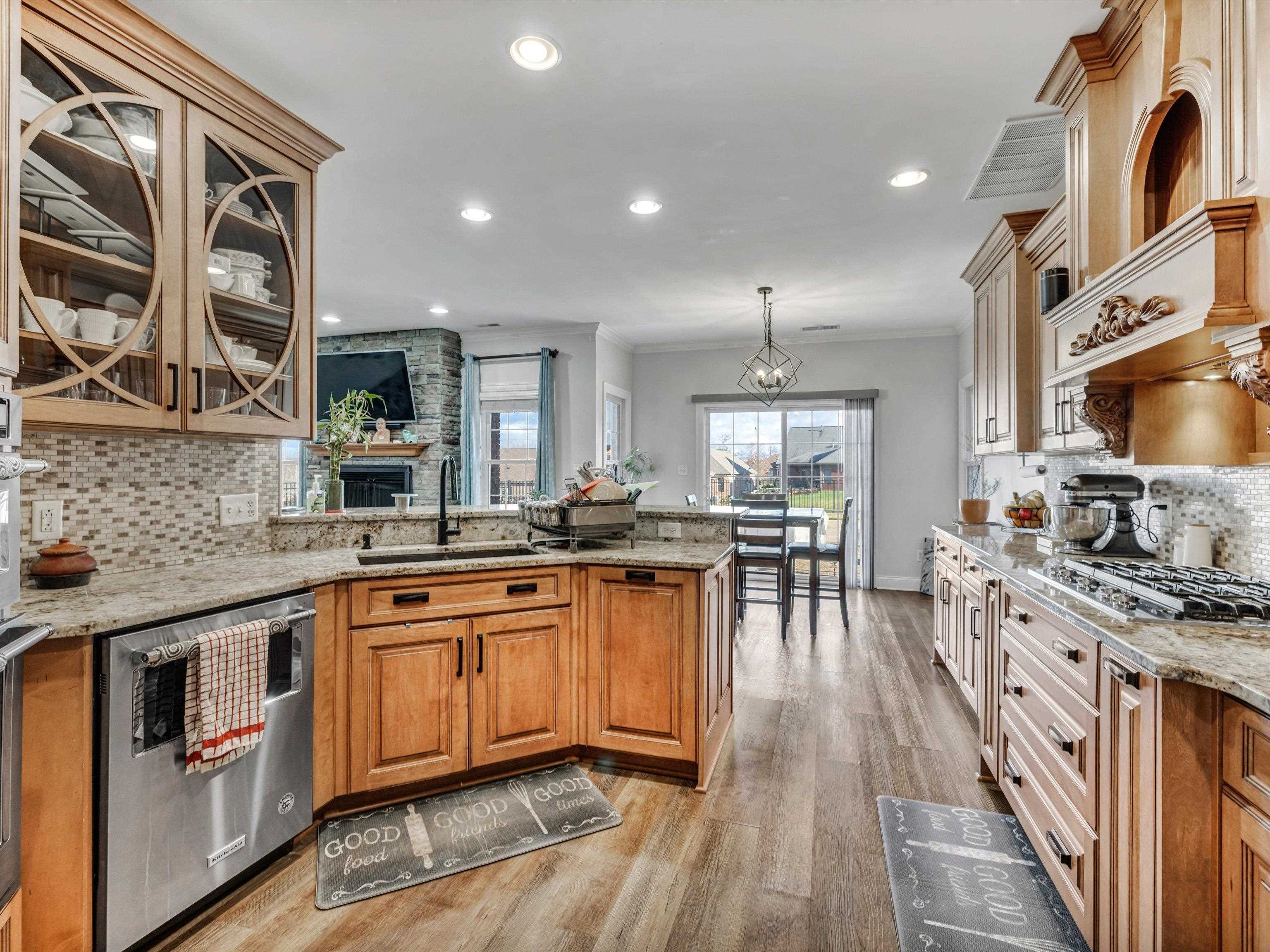 4549 Oakhurst Bend, Owensboro, Kentucky 42303, 4 Bedrooms Bedrooms, ,3 BathroomsBathrooms,Single Family Residence,For Sale,Oakhurst Bend,88529