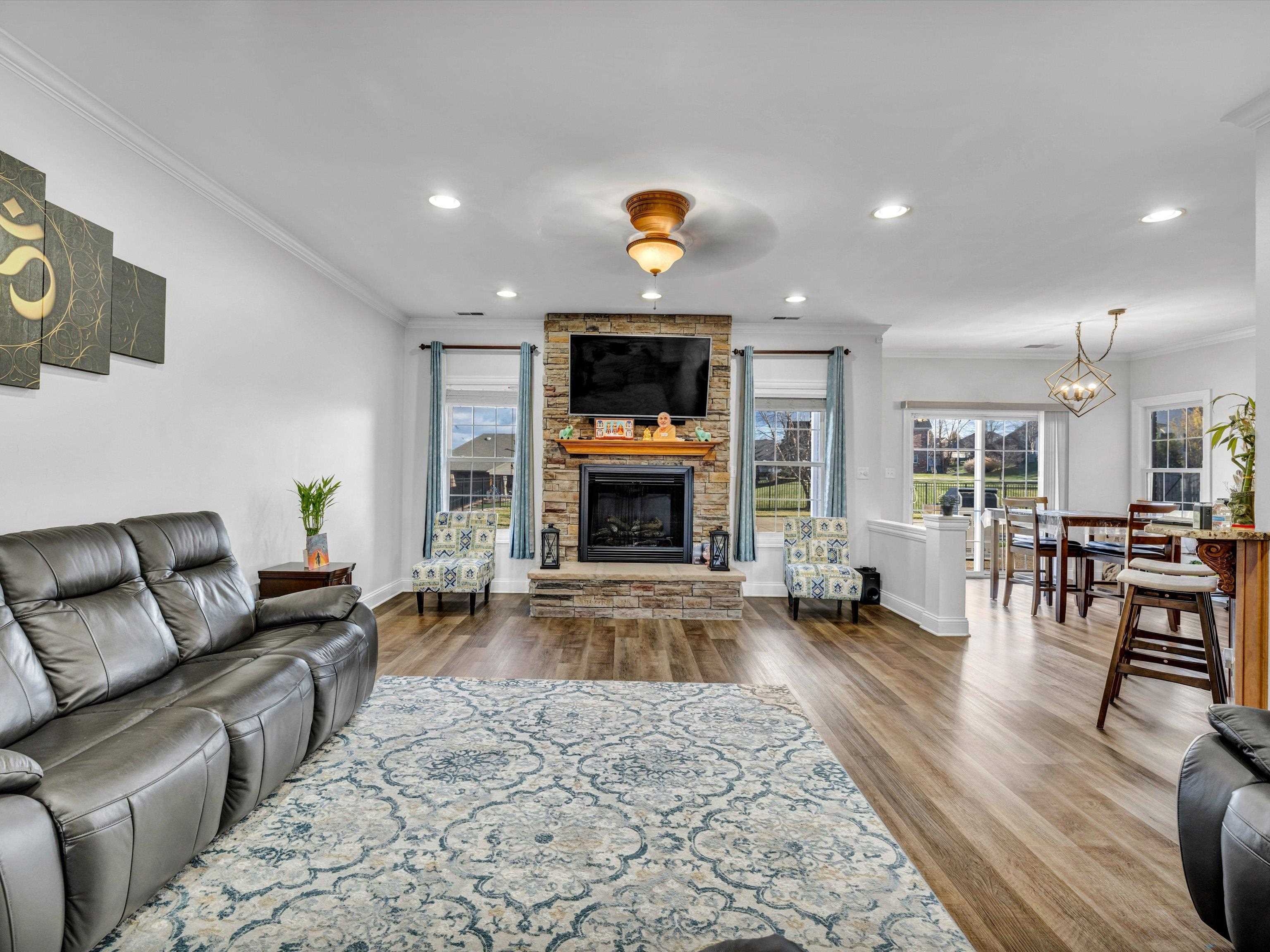4549 Oakhurst Bend, Owensboro, Kentucky 42303, 4 Bedrooms Bedrooms, ,3 BathroomsBathrooms,Single Family Residence,For Sale,Oakhurst Bend,88529