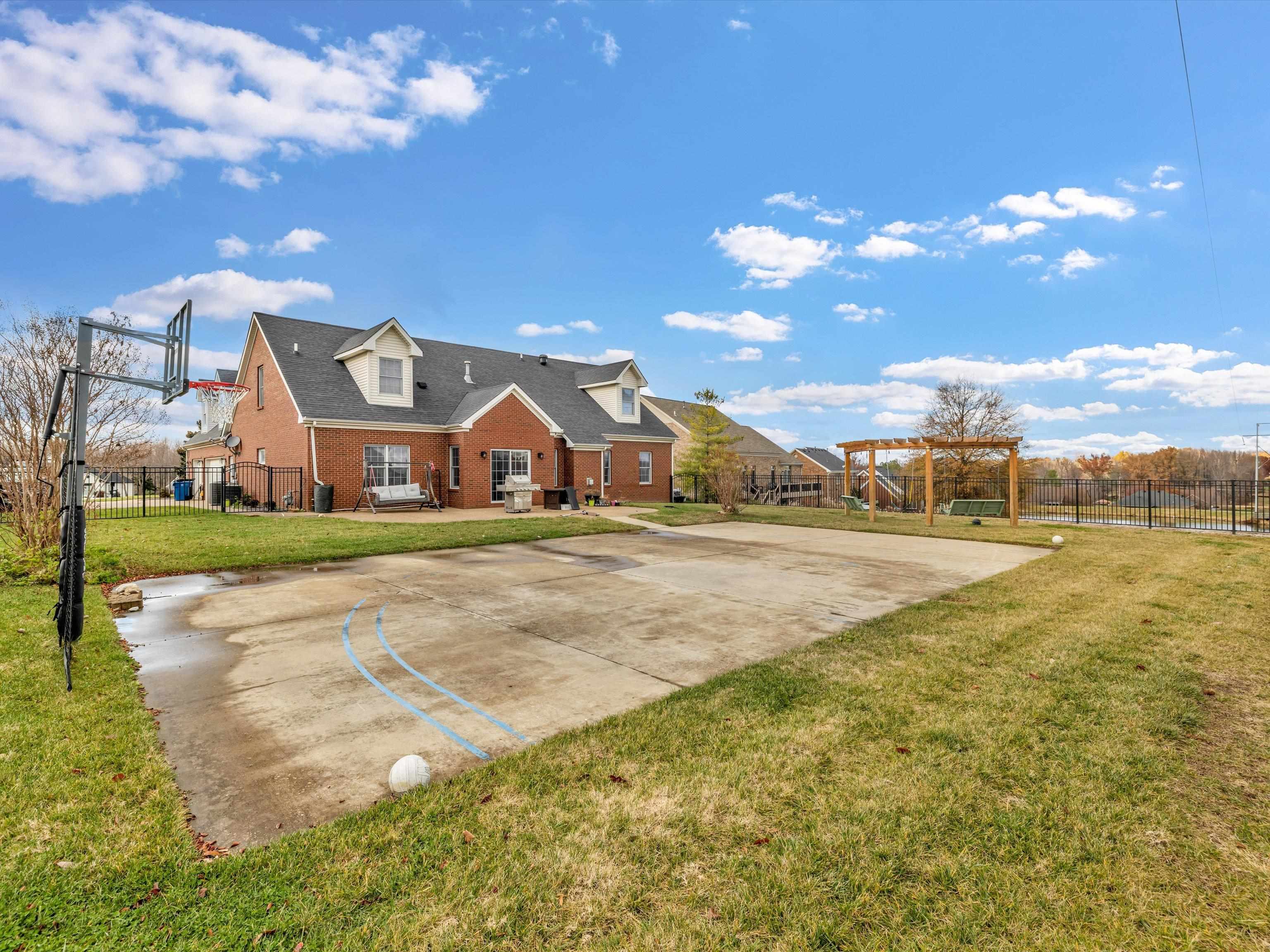 4549 Oakhurst Bend, Owensboro, Kentucky 42303, 4 Bedrooms Bedrooms, ,3 BathroomsBathrooms,Single Family Residence,For Sale,Oakhurst Bend,88529
