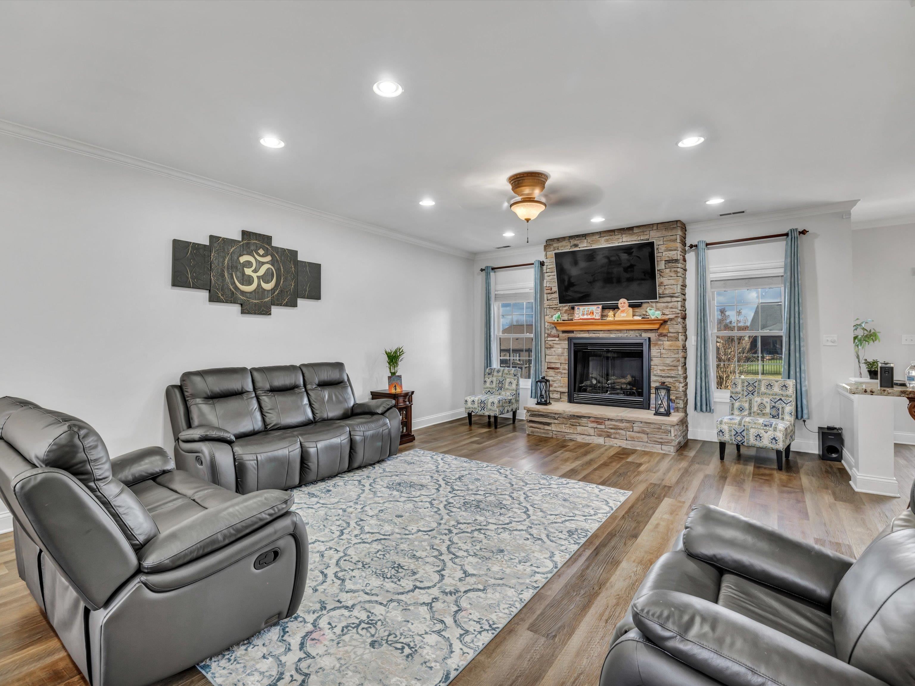 4549 Oakhurst Bend, Owensboro, Kentucky 42303, 4 Bedrooms Bedrooms, ,3 BathroomsBathrooms,Single Family Residence,For Sale,Oakhurst Bend,88529