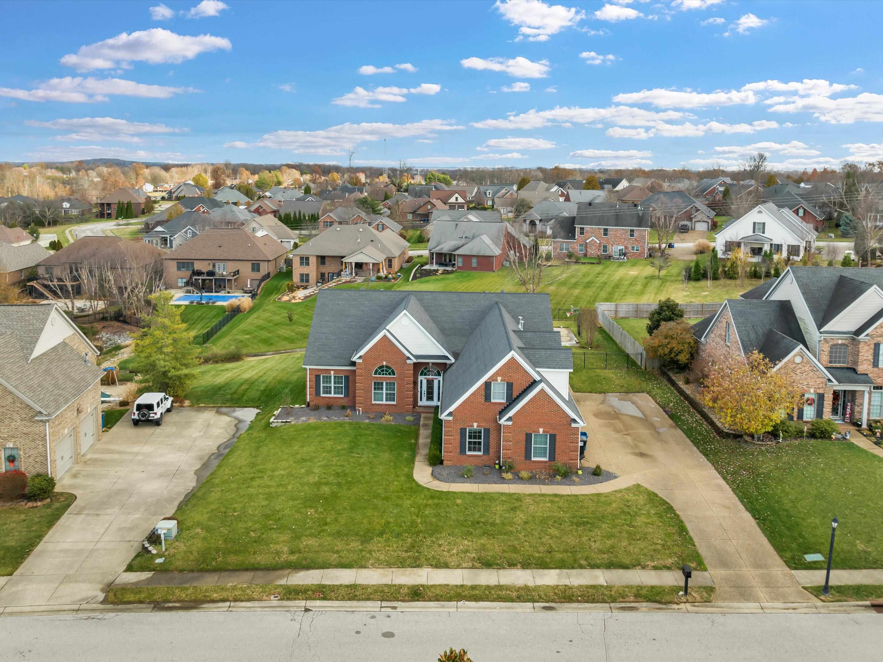 4549 Oakhurst Bend, Owensboro, Kentucky 42303, 4 Bedrooms Bedrooms, ,3 BathroomsBathrooms,Single Family Residence,For Sale,Oakhurst Bend,88529
