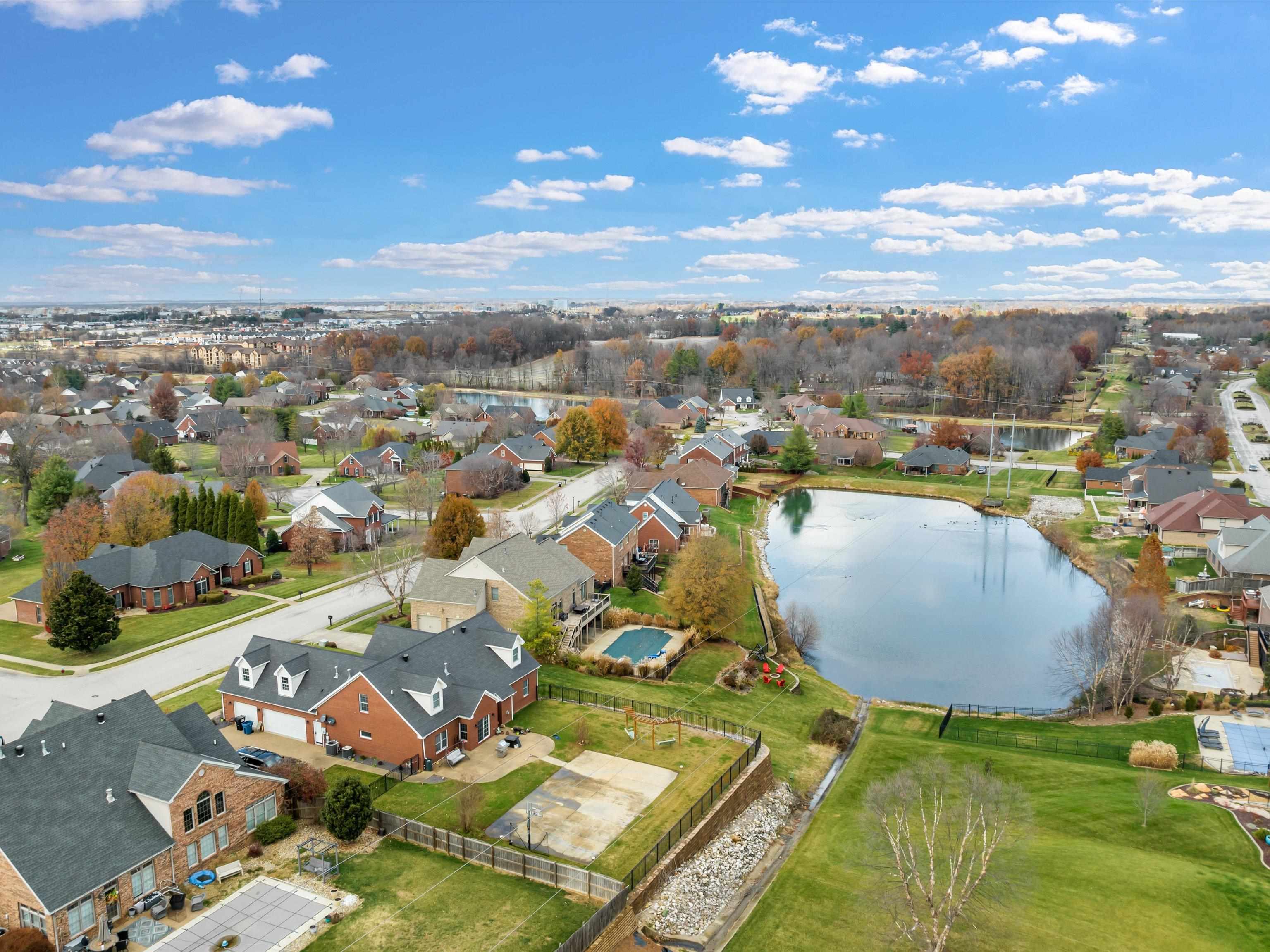 4549 Oakhurst Bend, Owensboro, Kentucky 42303, 4 Bedrooms Bedrooms, ,3 BathroomsBathrooms,Single Family Residence,For Sale,Oakhurst Bend,88529