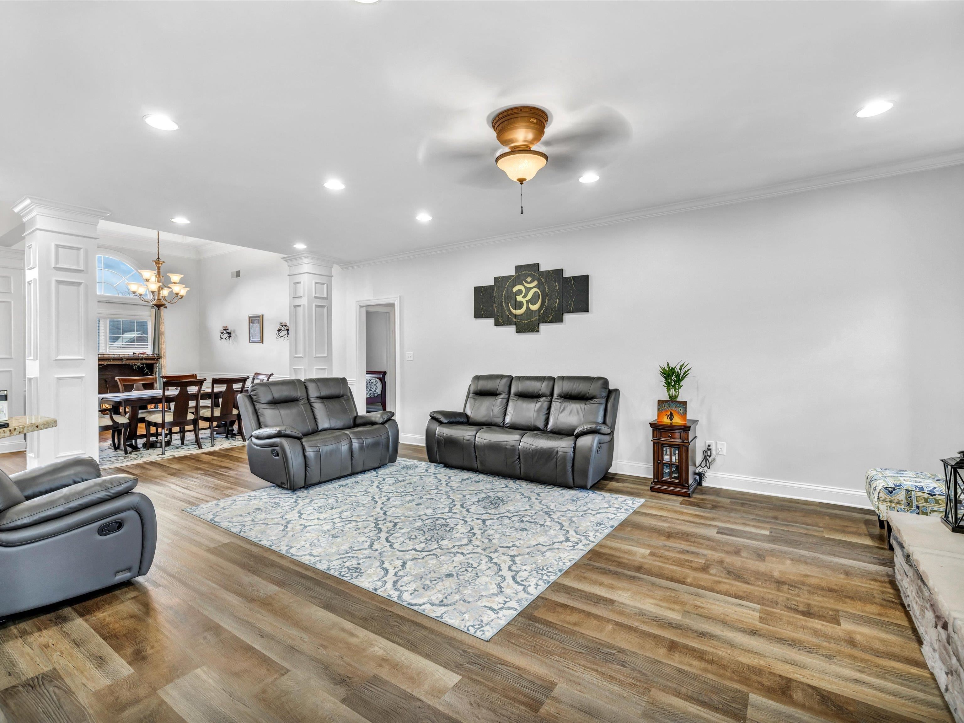 4549 Oakhurst Bend, Owensboro, Kentucky 42303, 4 Bedrooms Bedrooms, ,3 BathroomsBathrooms,Single Family Residence,For Sale,Oakhurst Bend,88529