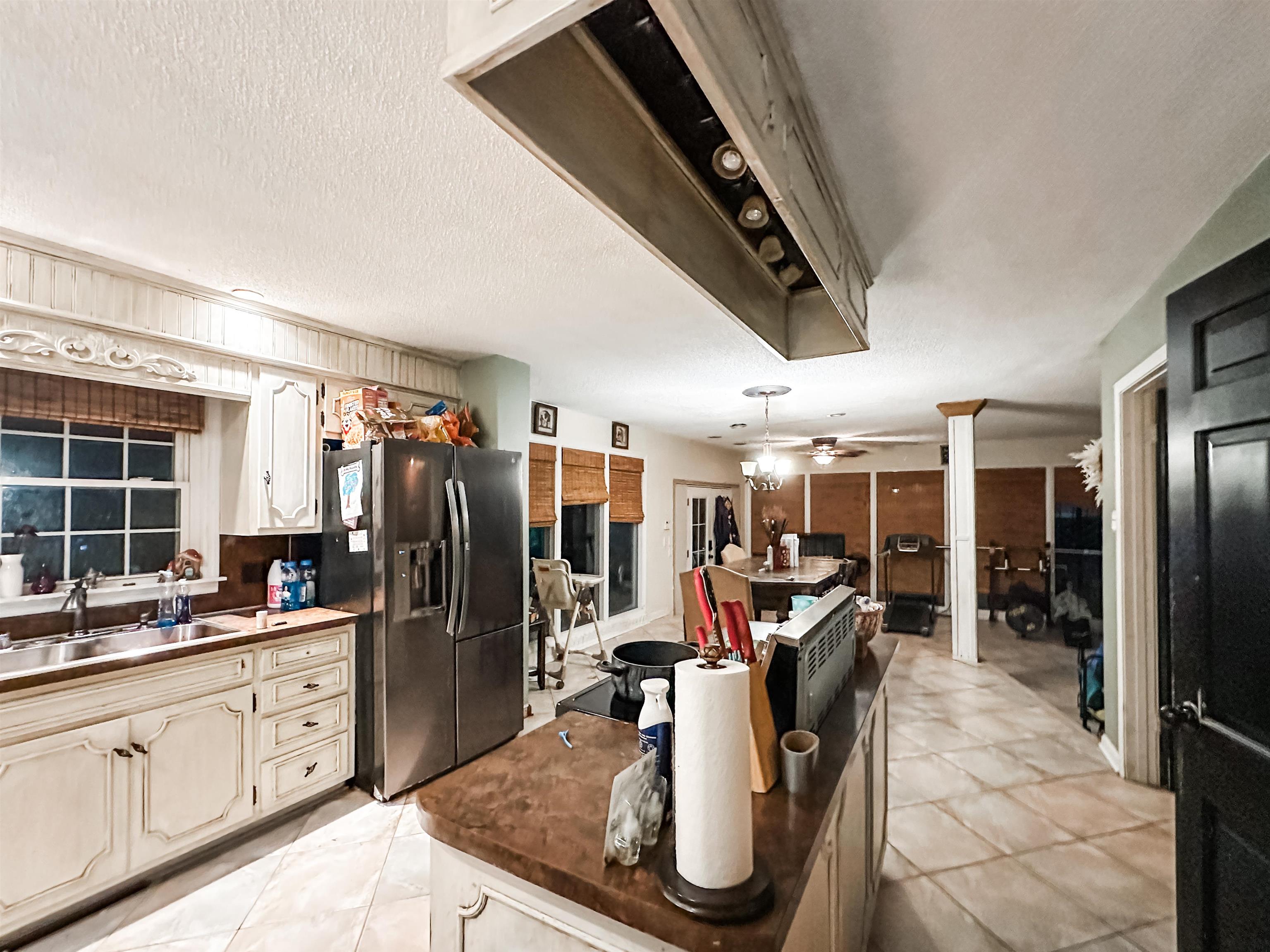 1121 Woodmere Ln, Owensboro, Kentucky 42303, 5 Bedrooms Bedrooms, ,2 BathroomsBathrooms,Single Family Residence,For Sale,Woodmere Ln,88531