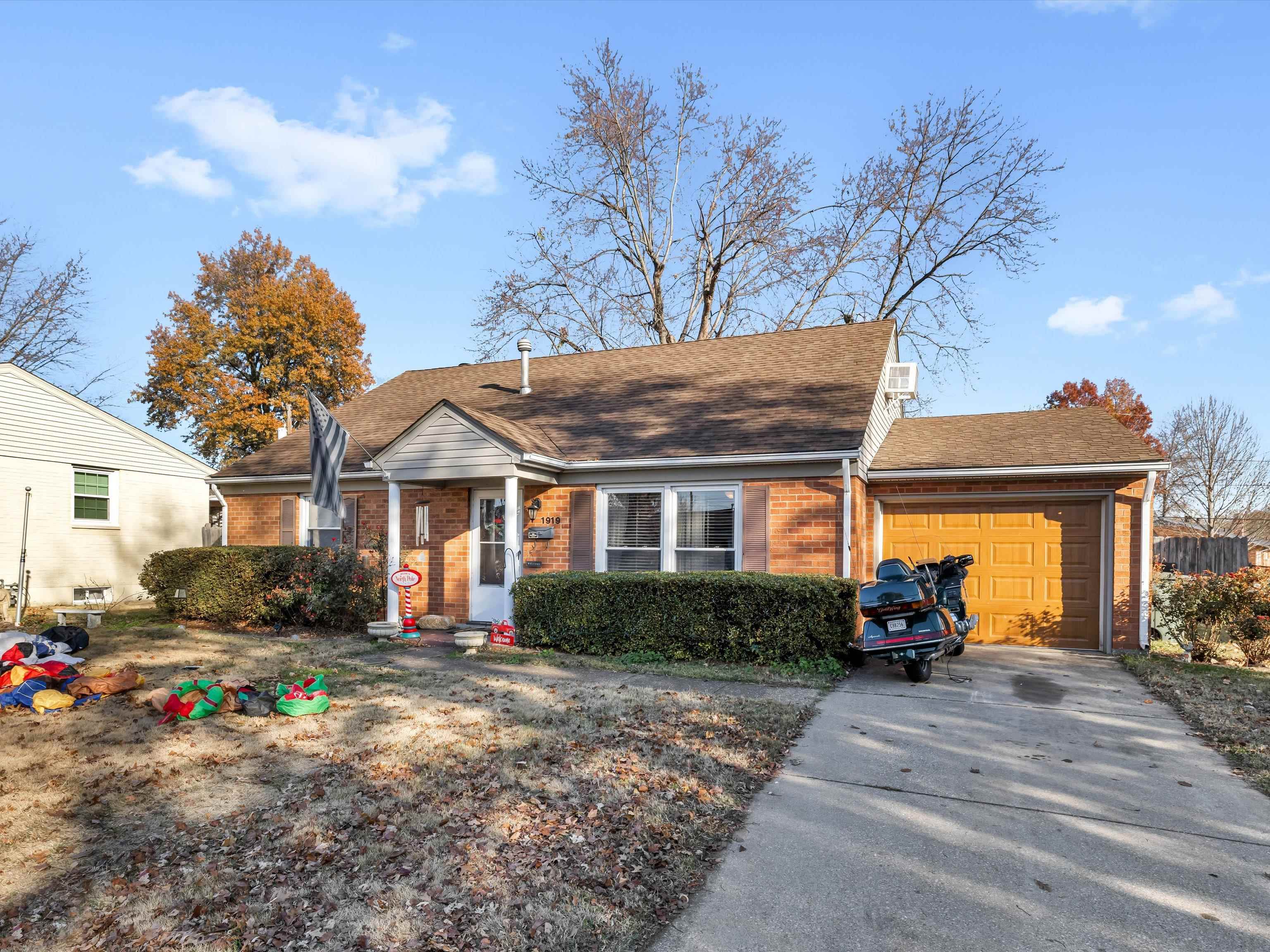 1919 Tomy Lee Ct, Owensboro, Kentucky 42301, 4 Bedrooms Bedrooms, ,2 BathroomsBathrooms,Single Family Residence,For Sale,Tomy Lee Ct,88533
