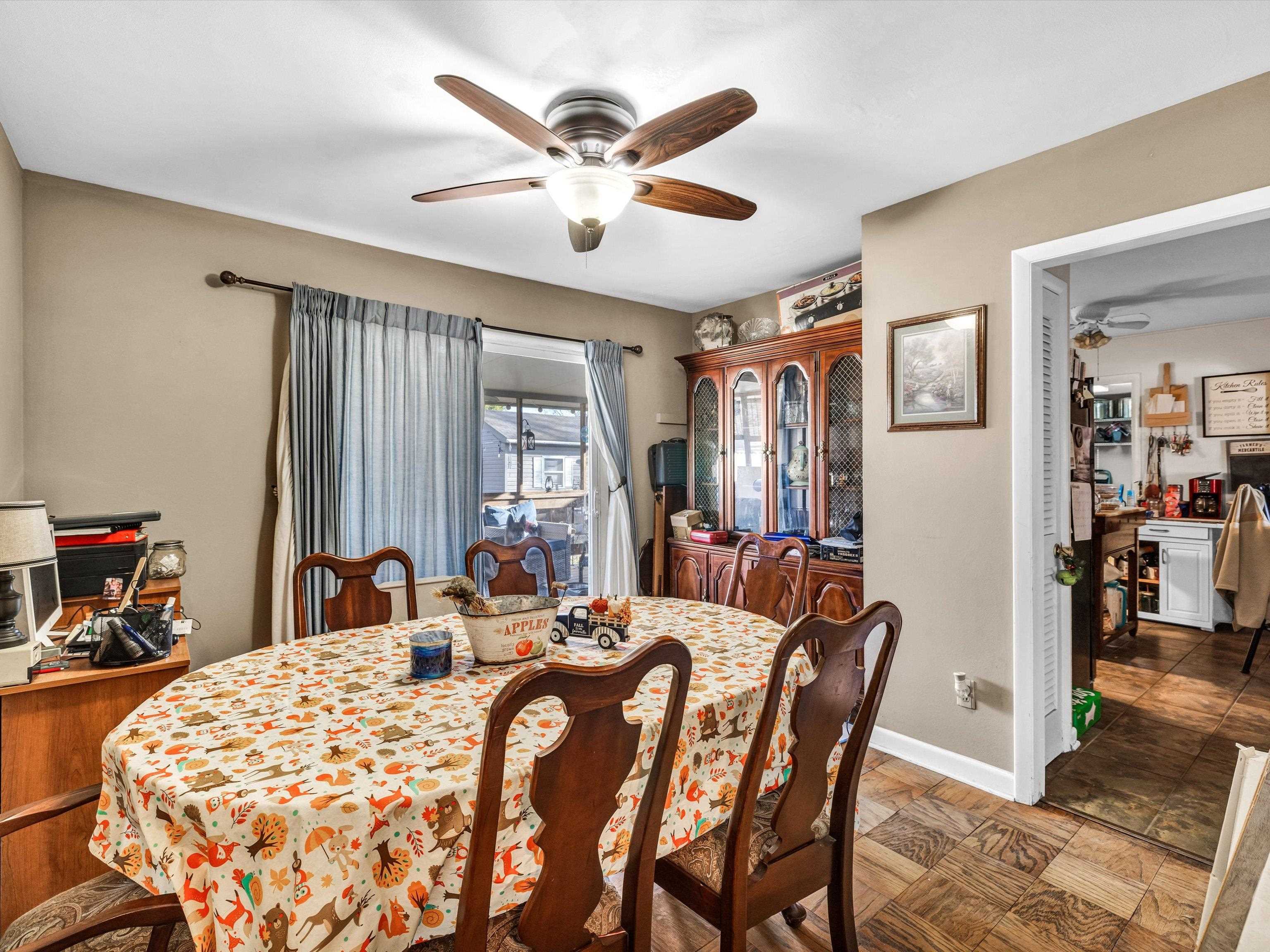 1919 Tomy Lee Ct, Owensboro, Kentucky 42301, 4 Bedrooms Bedrooms, ,2 BathroomsBathrooms,Single Family Residence,For Sale,Tomy Lee Ct,88533
