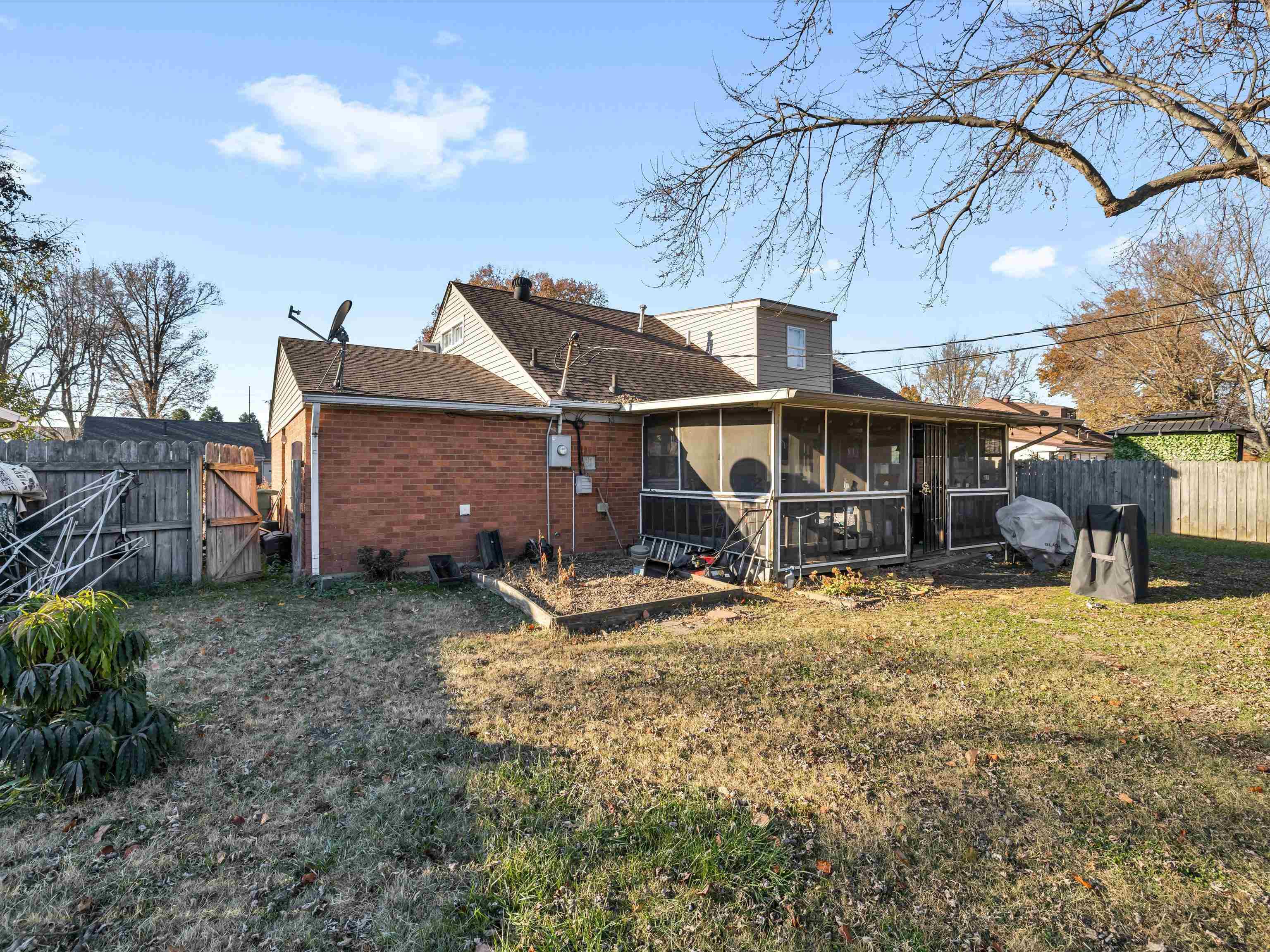 1919 Tomy Lee Ct, Owensboro, Kentucky 42301, 4 Bedrooms Bedrooms, ,2 BathroomsBathrooms,Single Family Residence,For Sale,Tomy Lee Ct,88533