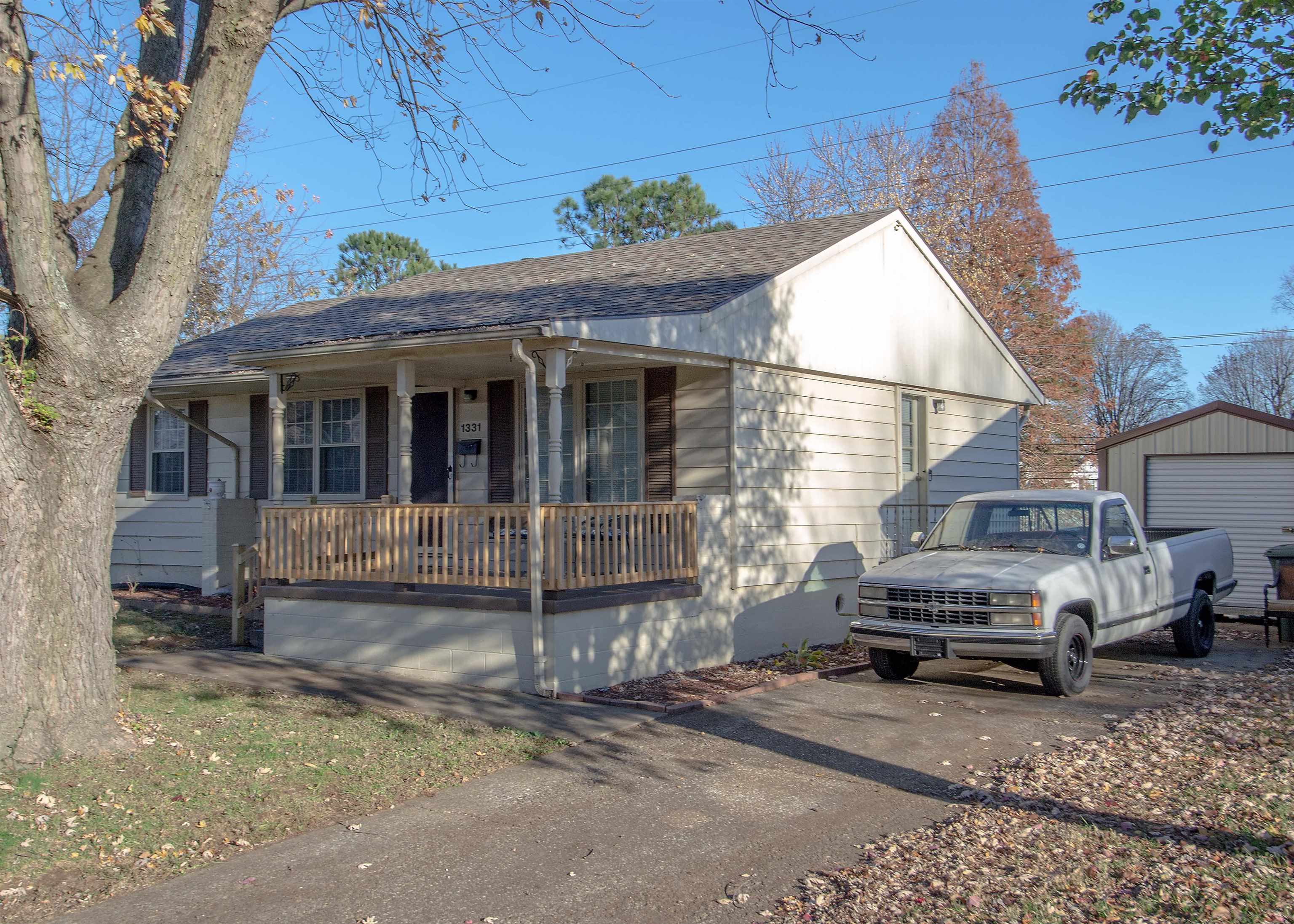 1331 Gilbert Ln, Owensboro, Kentucky 42303, 3 Bedrooms Bedrooms, ,2 BathroomsBathrooms,Single Family Residence,For Sale,Gilbert Ln,88534