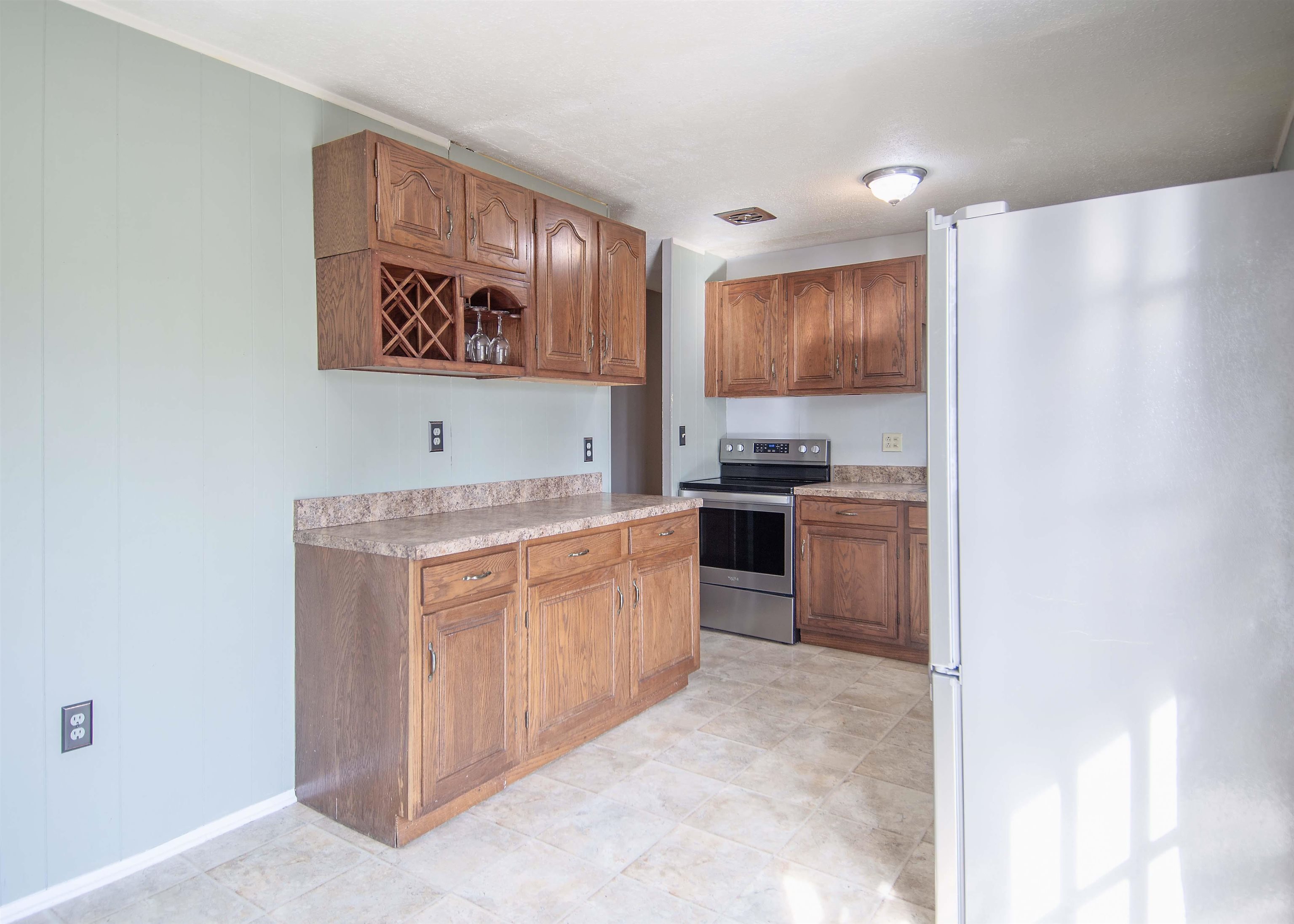 1331 Gilbert Ln, Owensboro, Kentucky 42303, 3 Bedrooms Bedrooms, ,2 BathroomsBathrooms,Single Family Residence,For Sale,Gilbert Ln,88534