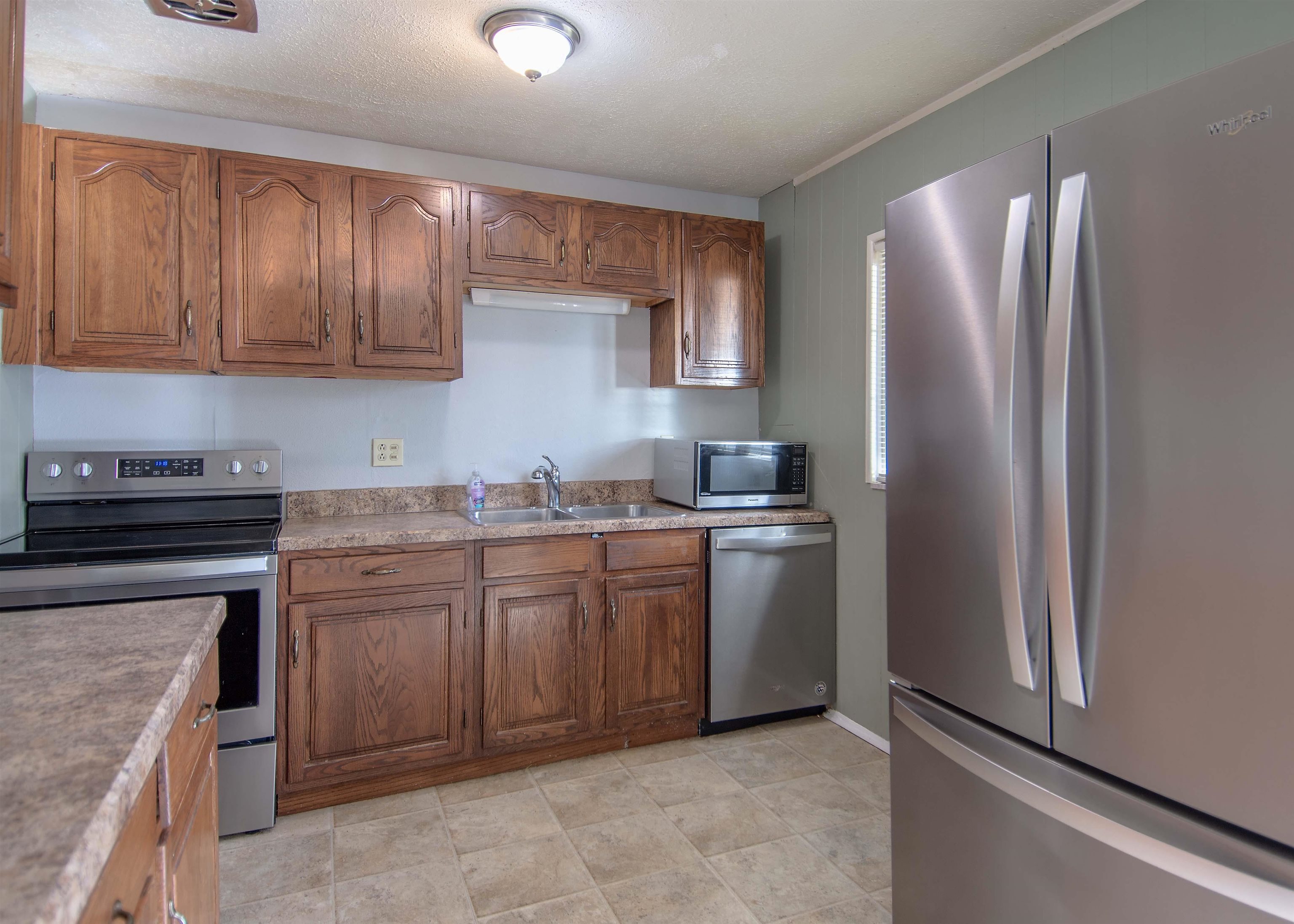 1331 Gilbert Ln, Owensboro, Kentucky 42303, 3 Bedrooms Bedrooms, ,2 BathroomsBathrooms,Single Family Residence,For Sale,Gilbert Ln,88534
