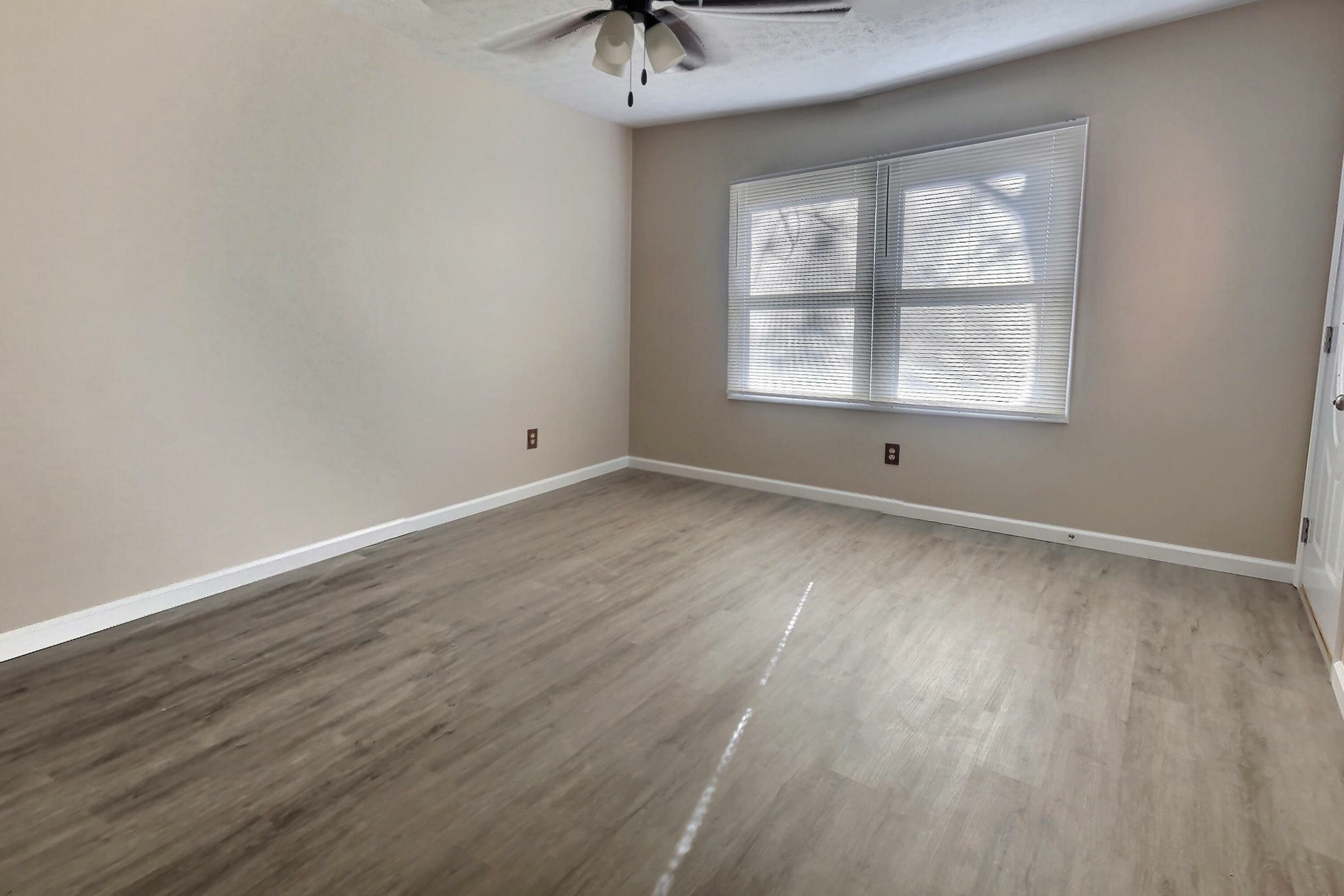2813 E Yellowstone Dr., Owensboro, Kentucky 42301, 3 Bedrooms Bedrooms, ,1 BathroomBathrooms,Single Family Residence,For Sale,E Yellowstone Dr.,88542