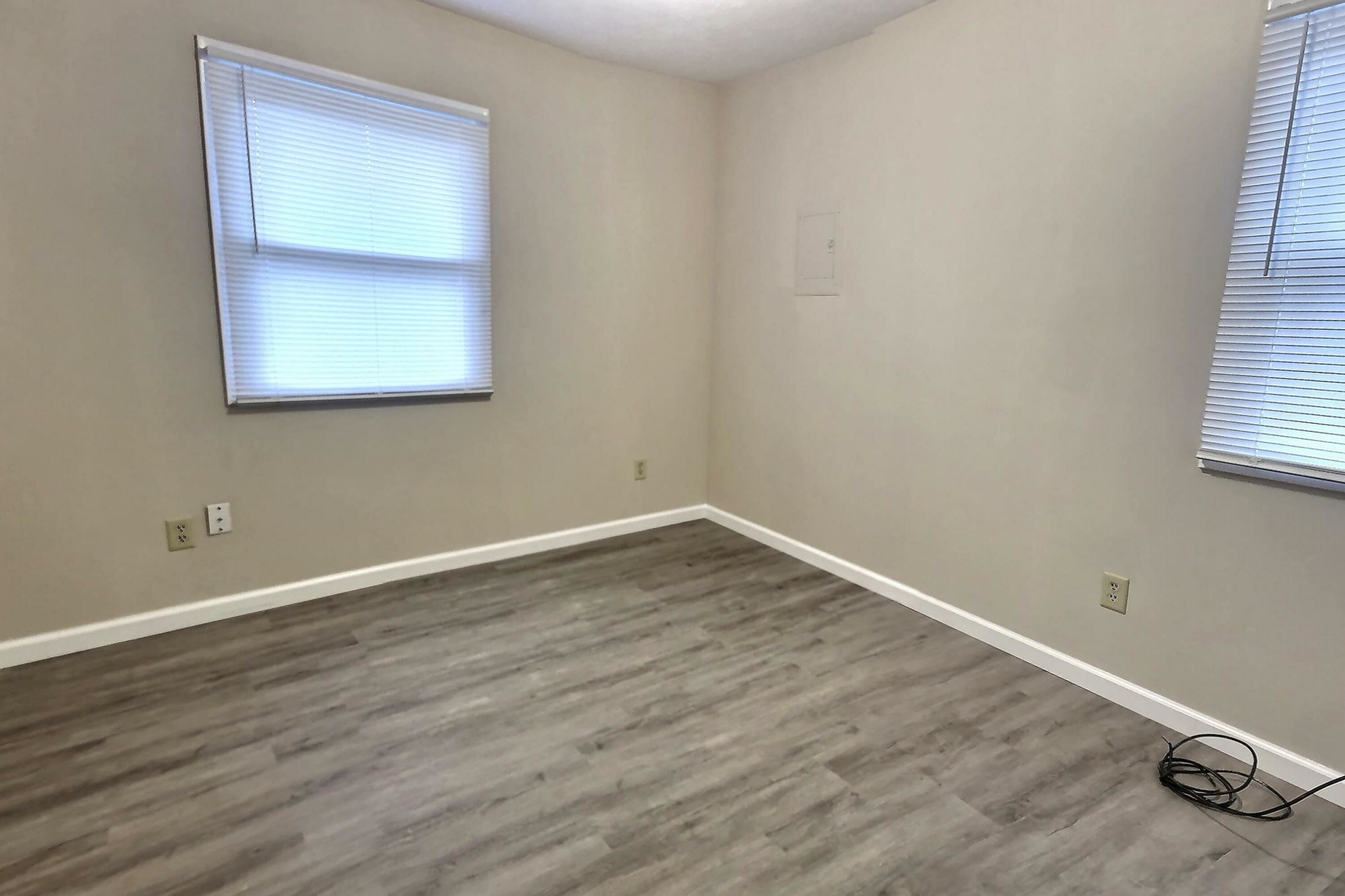2813 E Yellowstone Dr., Owensboro, Kentucky 42301, 3 Bedrooms Bedrooms, ,1 BathroomBathrooms,Single Family Residence,For Sale,E Yellowstone Dr.,88542