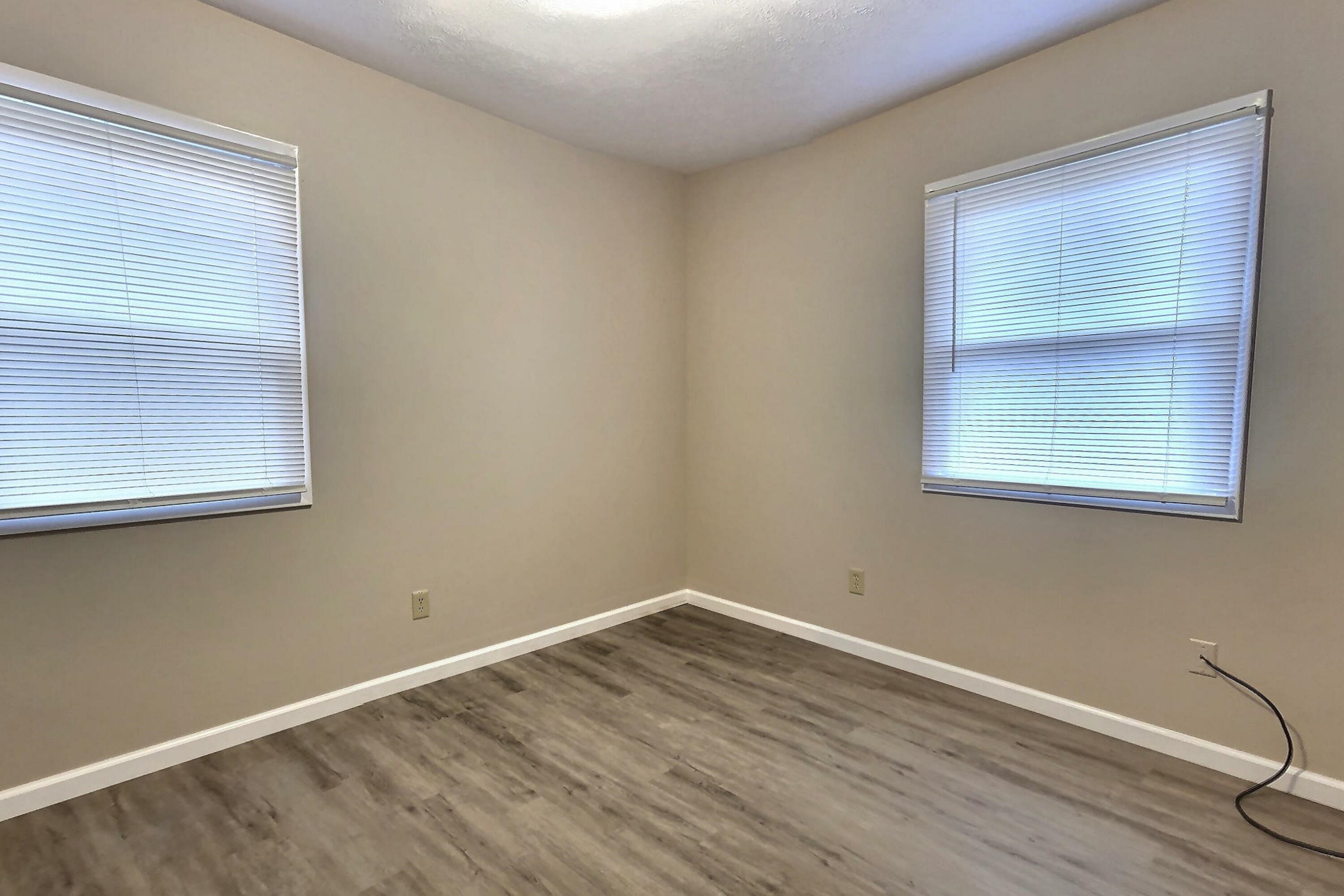 2813 E Yellowstone Dr., Owensboro, Kentucky 42301, 3 Bedrooms Bedrooms, ,1 BathroomBathrooms,Single Family Residence,For Sale,E Yellowstone Dr.,88542