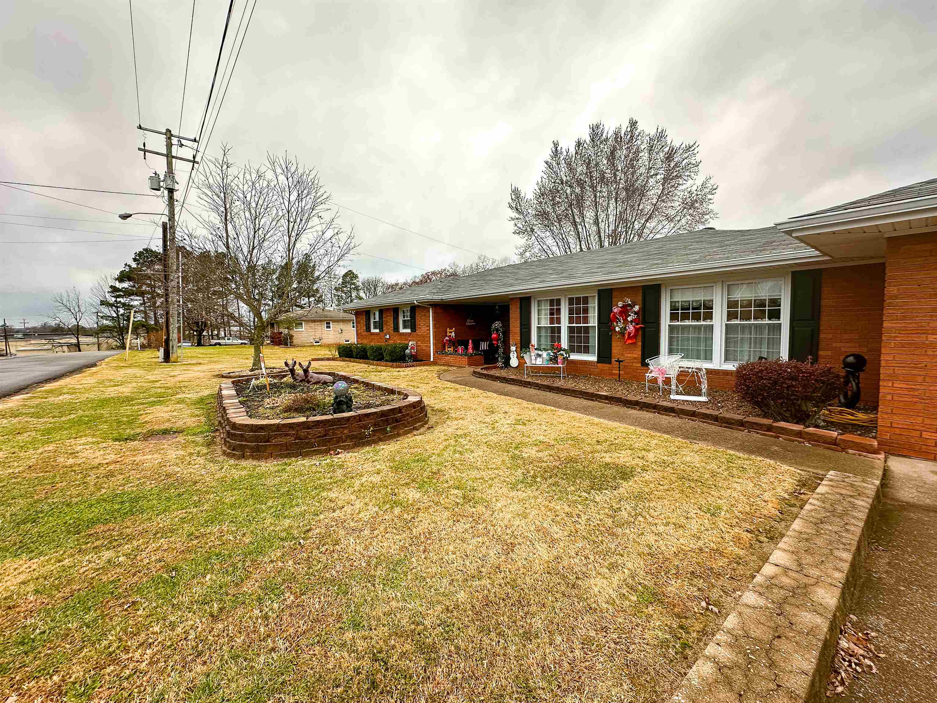 215 Meadowlawn dr, Beaver Dam, Kentucky 42320, 3 Bedrooms Bedrooms, ,1 BathroomBathrooms,Single Family Residence,For Sale,Meadowlawn dr,88547