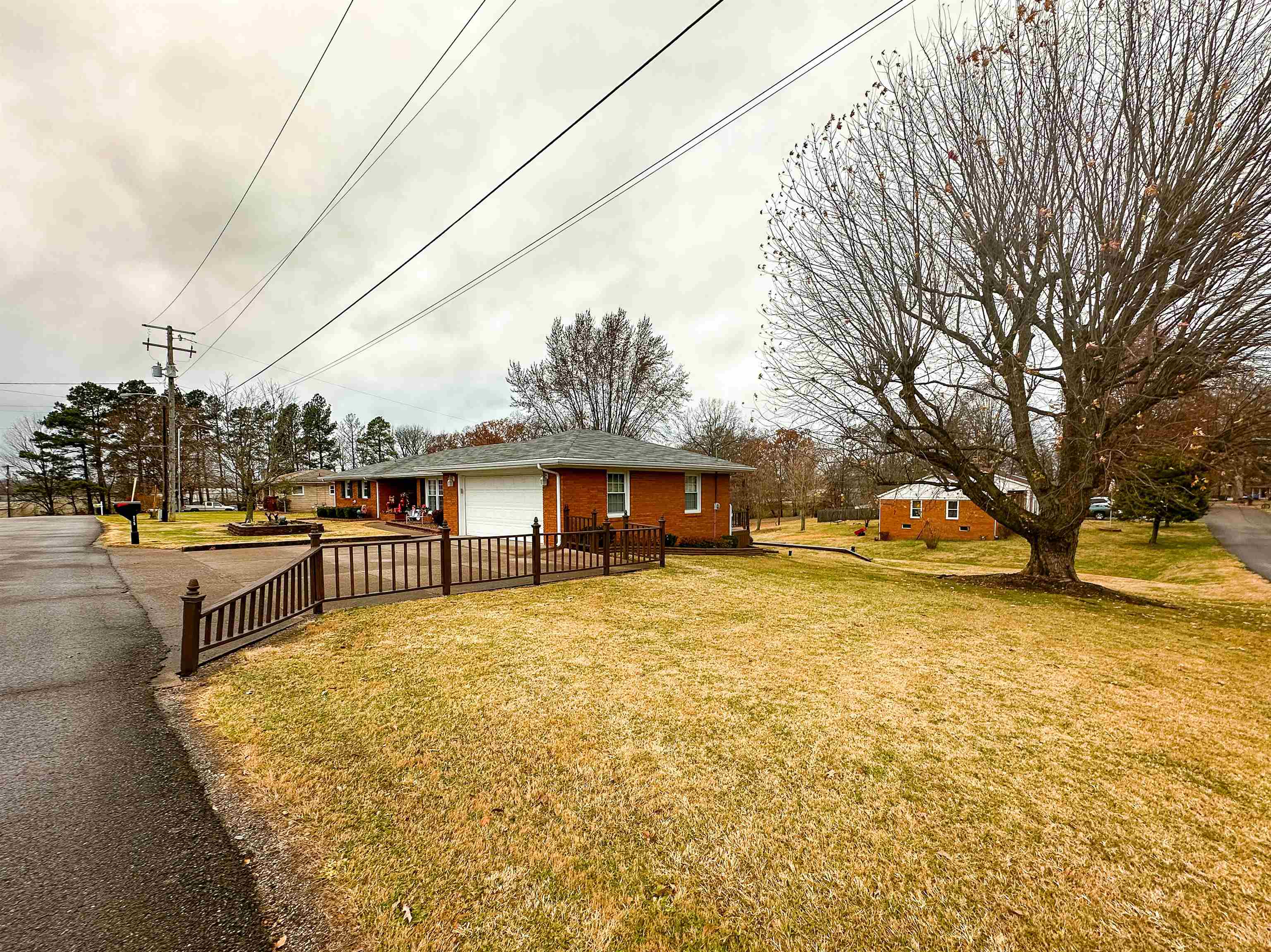 215 Meadowlawn dr, Beaver Dam, Kentucky 42320, 3 Bedrooms Bedrooms, ,1 BathroomBathrooms,Single Family Residence,For Sale,Meadowlawn dr,88547