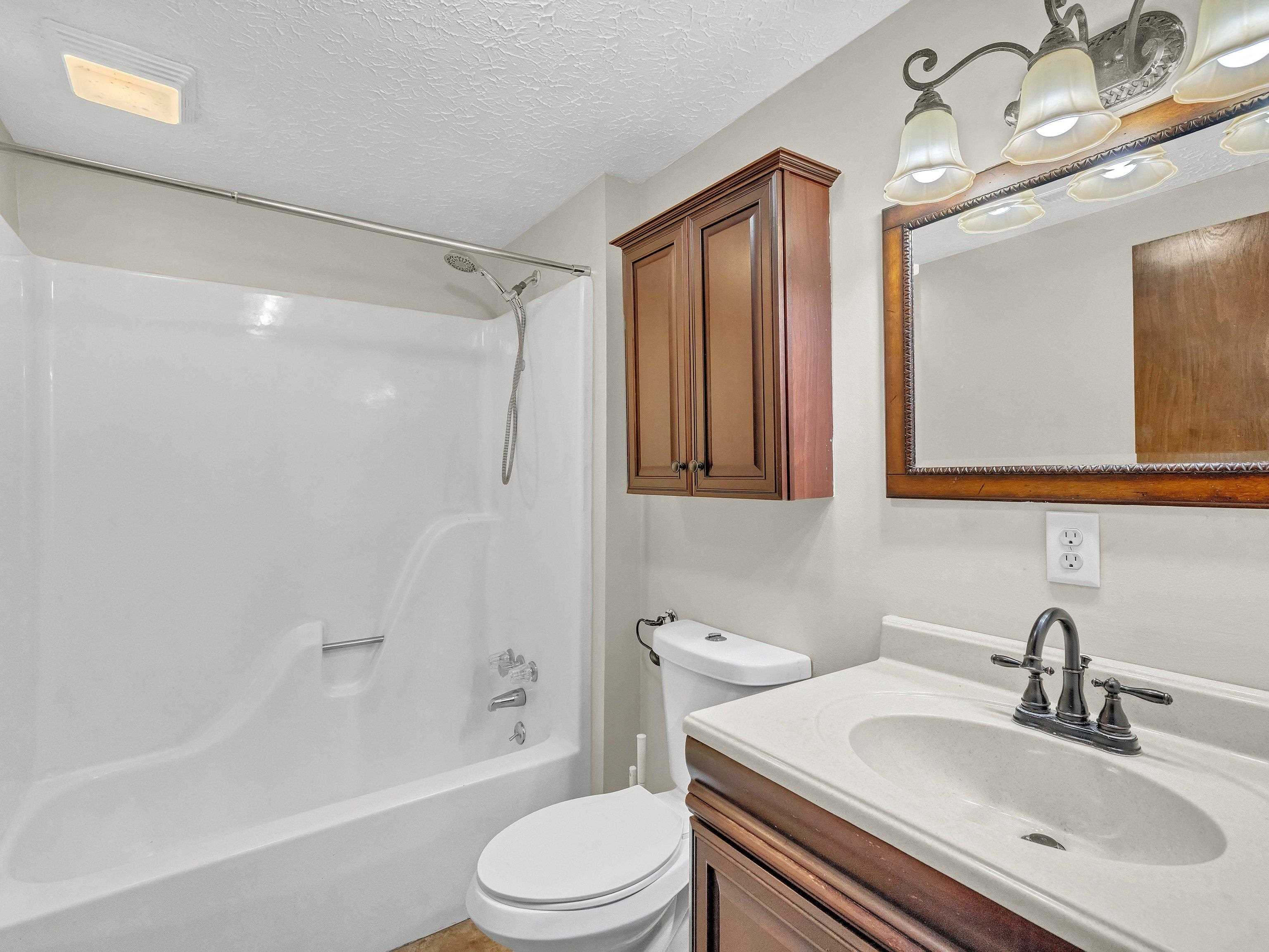 193 Shrader Lane, Fordsville, Kentucky 42343, 2 Bedrooms Bedrooms, ,1 BathroomBathrooms,Single Family Residence,For Sale,Shrader Lane,88548