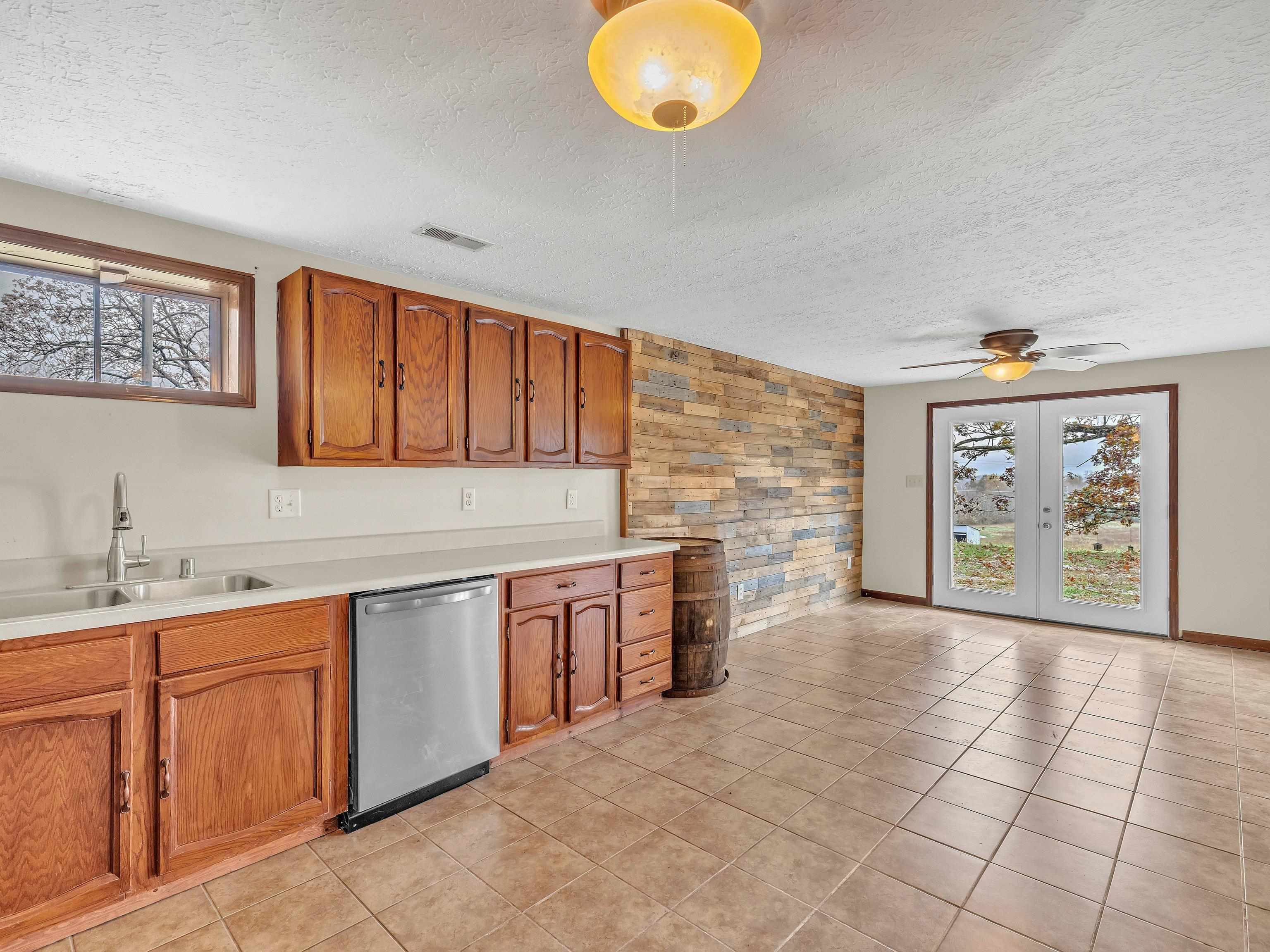 193 Shrader Lane, Fordsville, Kentucky 42343, 2 Bedrooms Bedrooms, ,1 BathroomBathrooms,Single Family Residence,For Sale,Shrader Lane,88548