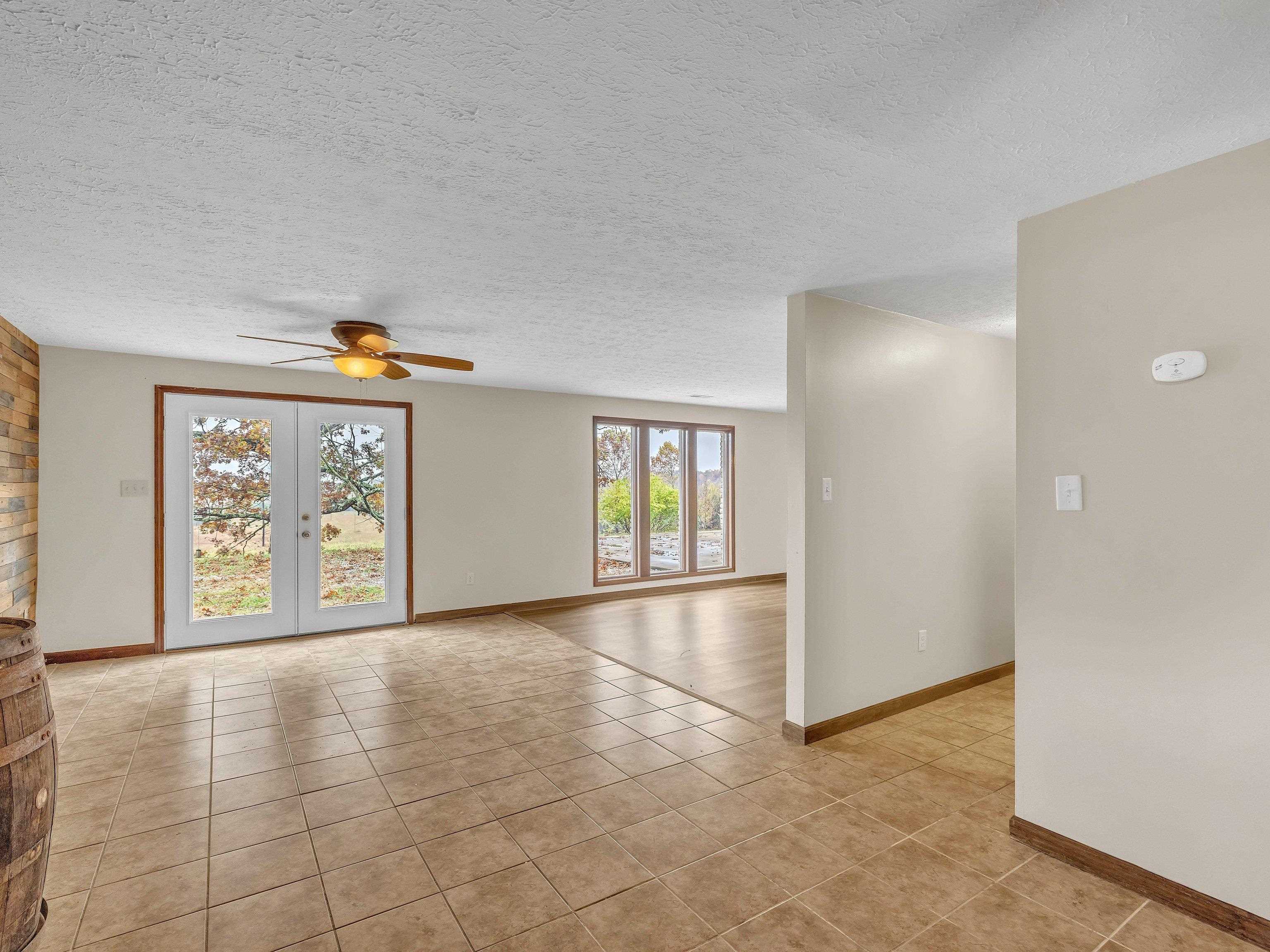 193 Shrader Lane, Fordsville, Kentucky 42343, 2 Bedrooms Bedrooms, ,1 BathroomBathrooms,Single Family Residence,For Sale,Shrader Lane,88548