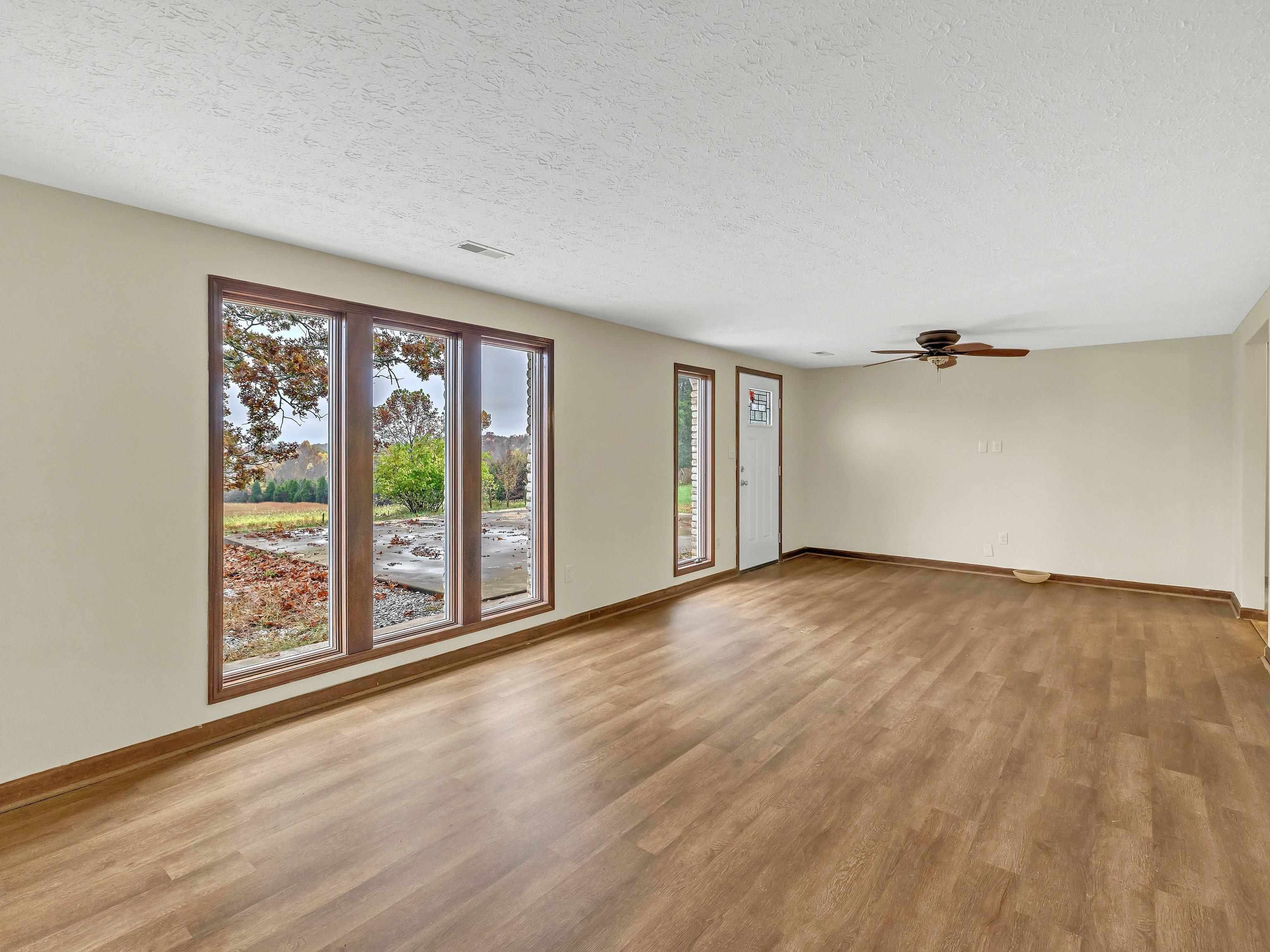 193 Shrader Lane, Fordsville, Kentucky 42343, 2 Bedrooms Bedrooms, ,1 BathroomBathrooms,Single Family Residence,For Sale,Shrader Lane,88548