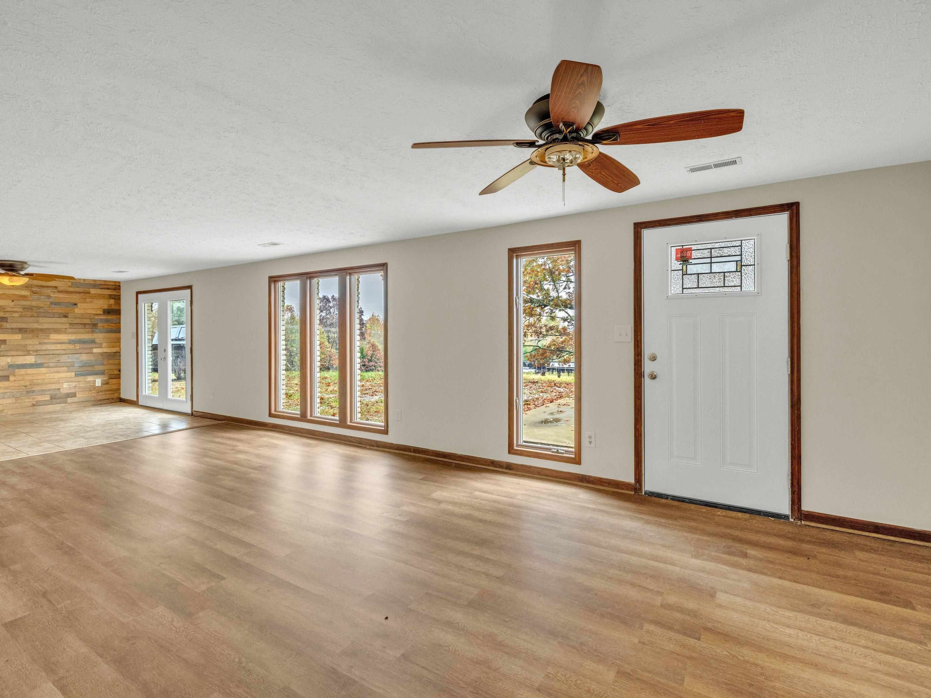 193 Shrader Lane, Fordsville, Kentucky 42343, 2 Bedrooms Bedrooms, ,1 BathroomBathrooms,Single Family Residence,For Sale,Shrader Lane,88548
