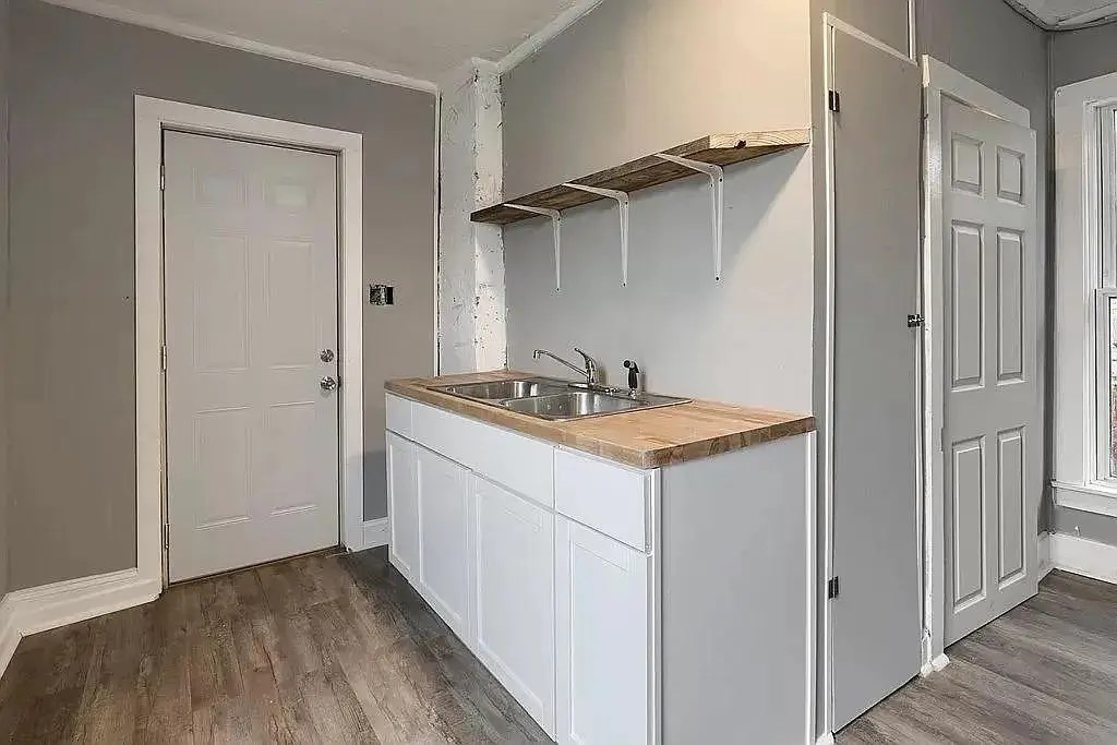 814 Stone Street, Owensboro, Kentucky 42303, 1 Bedroom Bedrooms, ,1 BathroomBathrooms,Single Family Residence,For Sale,Stone Street,88551