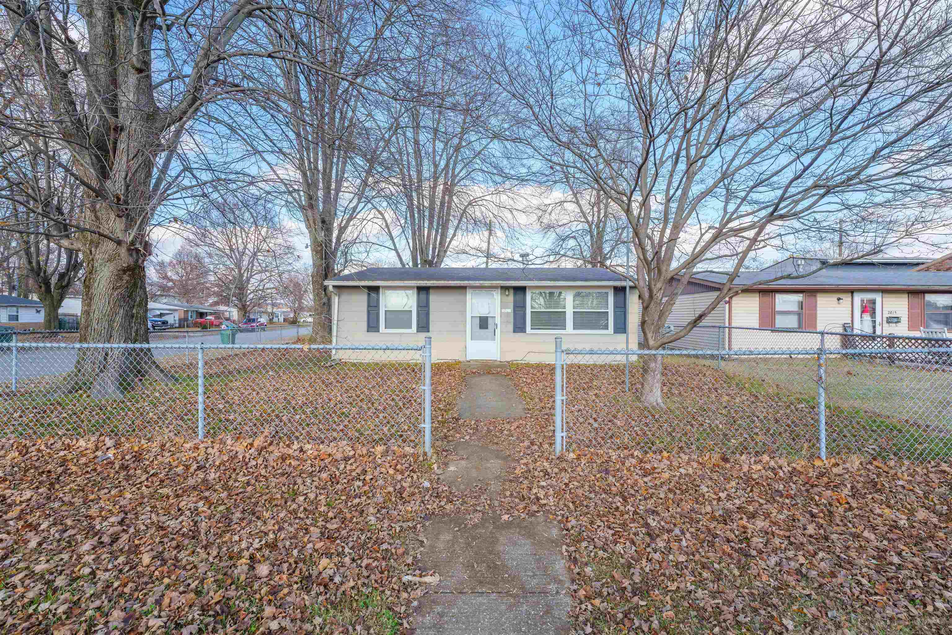 2821 6th Street, Owensboro, Kentucky 42301, 2 Bedrooms Bedrooms, ,1 BathroomBathrooms,Single Family Residence,For Sale,6th Street,88558