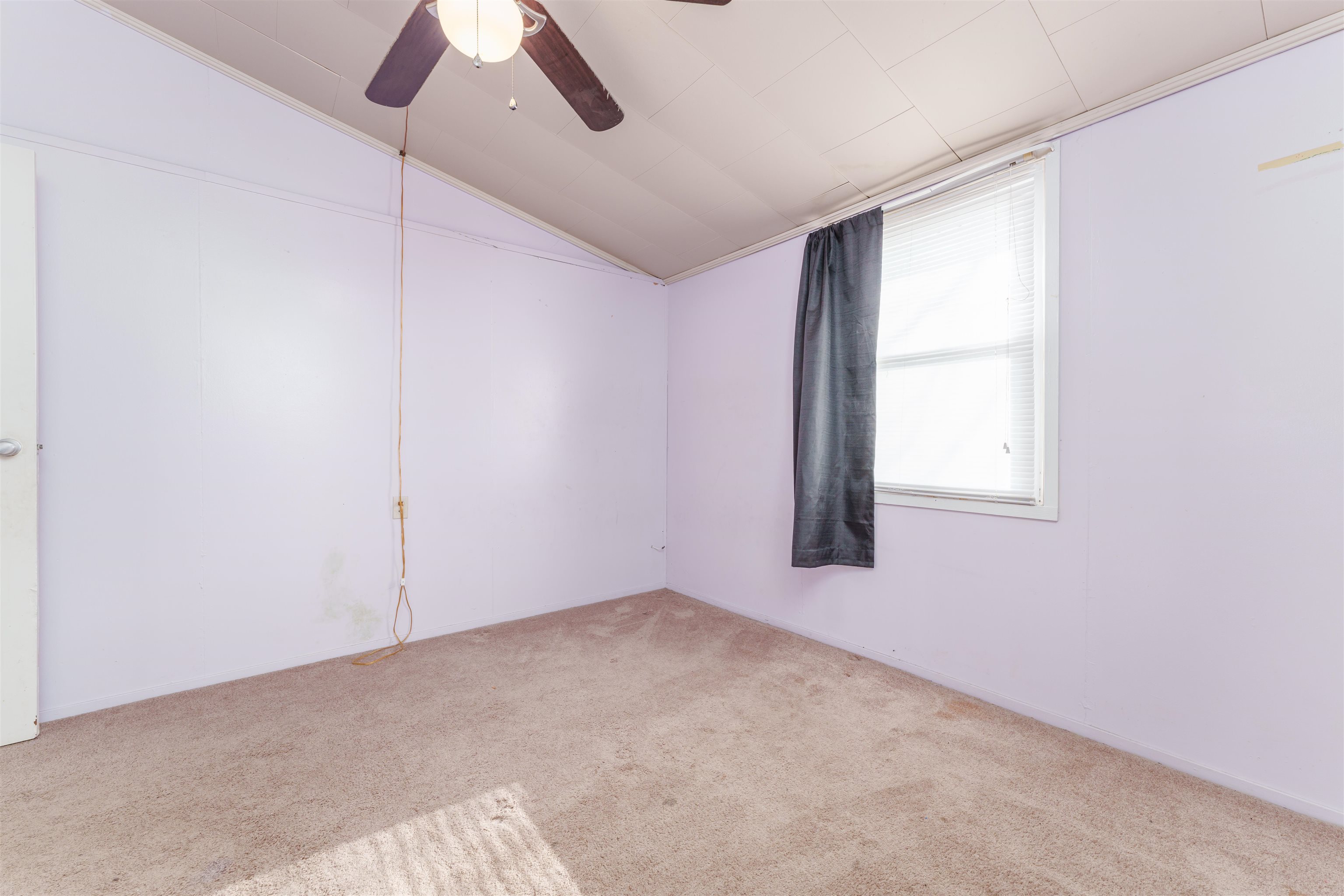 2821 6th Street, Owensboro, Kentucky 42301, 2 Bedrooms Bedrooms, ,1 BathroomBathrooms,Single Family Residence,For Sale,6th Street,88558