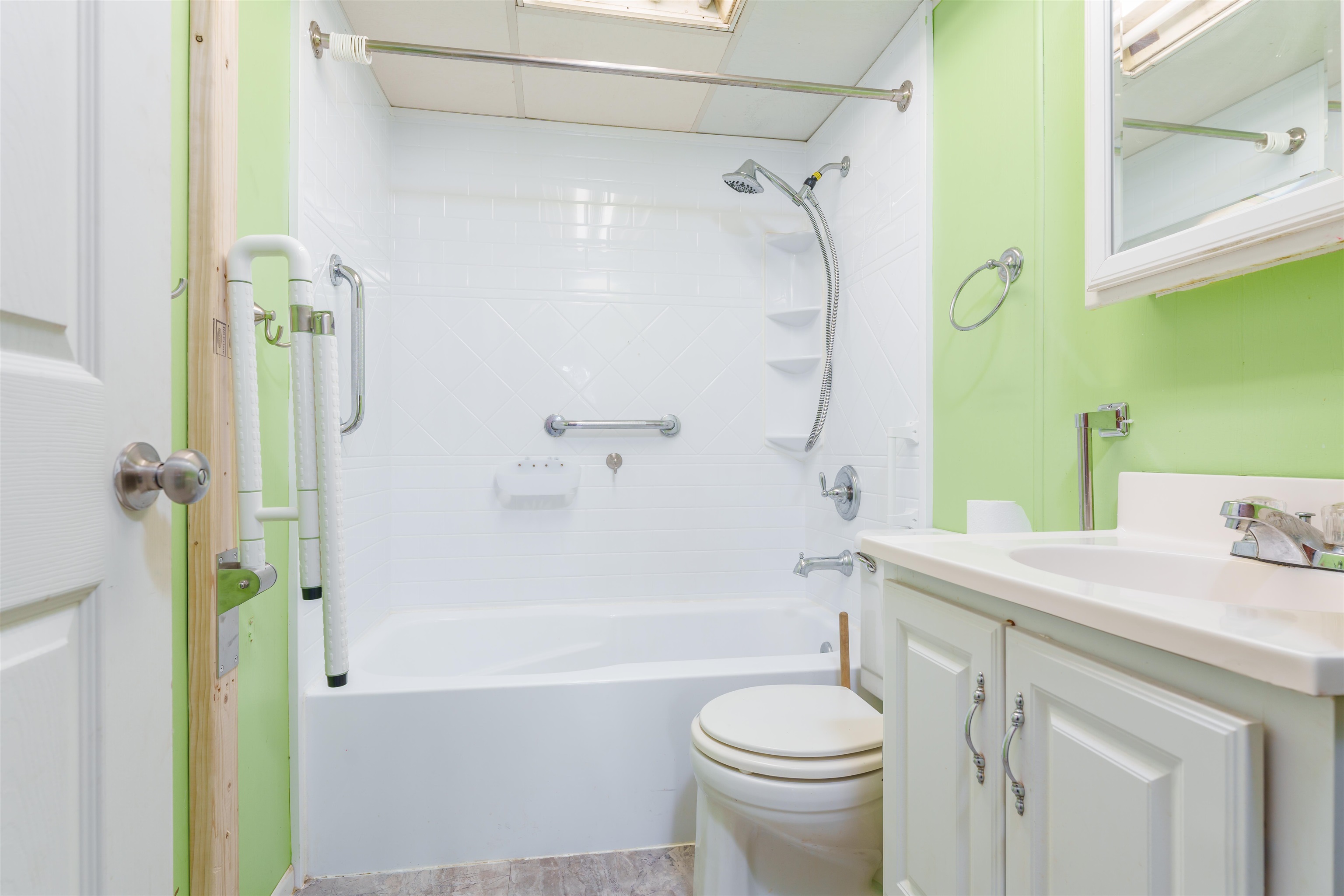 2821 6th Street, Owensboro, Kentucky 42301, 2 Bedrooms Bedrooms, ,1 BathroomBathrooms,Single Family Residence,For Sale,6th Street,88558
