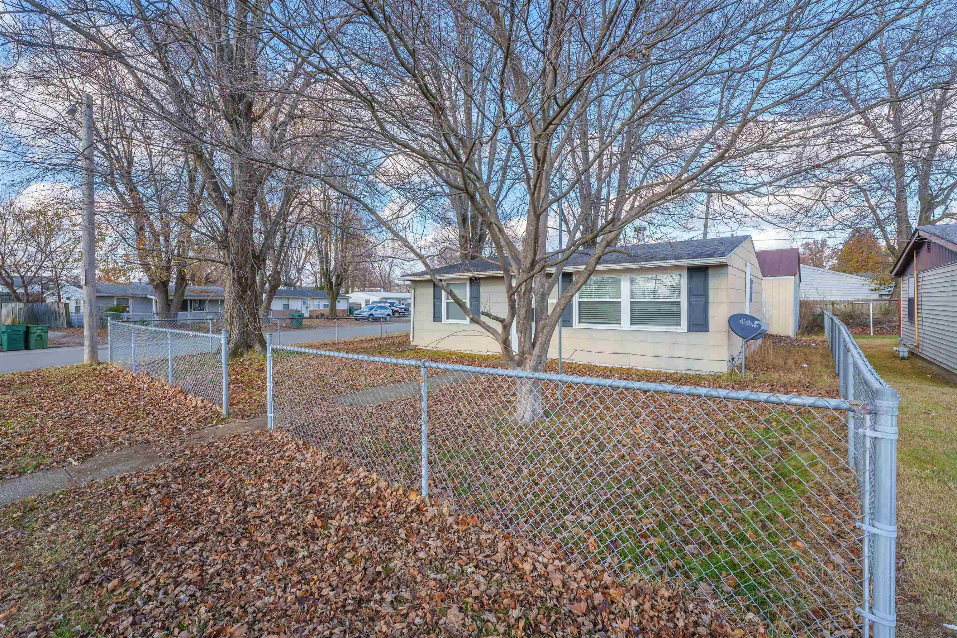 2821 6th Street, Owensboro, Kentucky 42301, 2 Bedrooms Bedrooms, ,1 BathroomBathrooms,Single Family Residence,For Sale,6th Street,88558