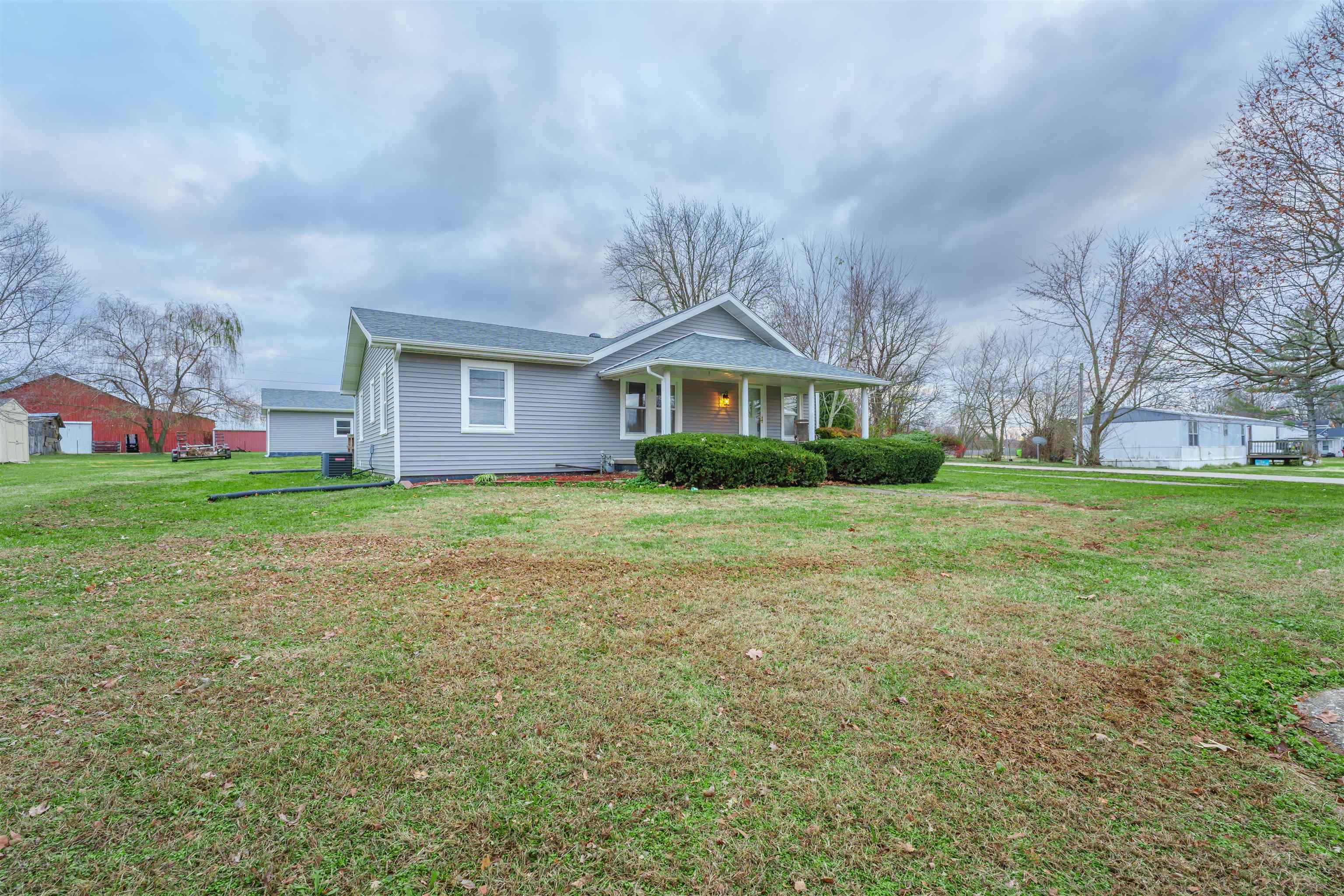 10886 HWY 764, Whitesville, Kentucky 42378, 3 Bedrooms Bedrooms, ,1 BathroomBathrooms,Single Family Residence,For Sale,HWY 764,88566