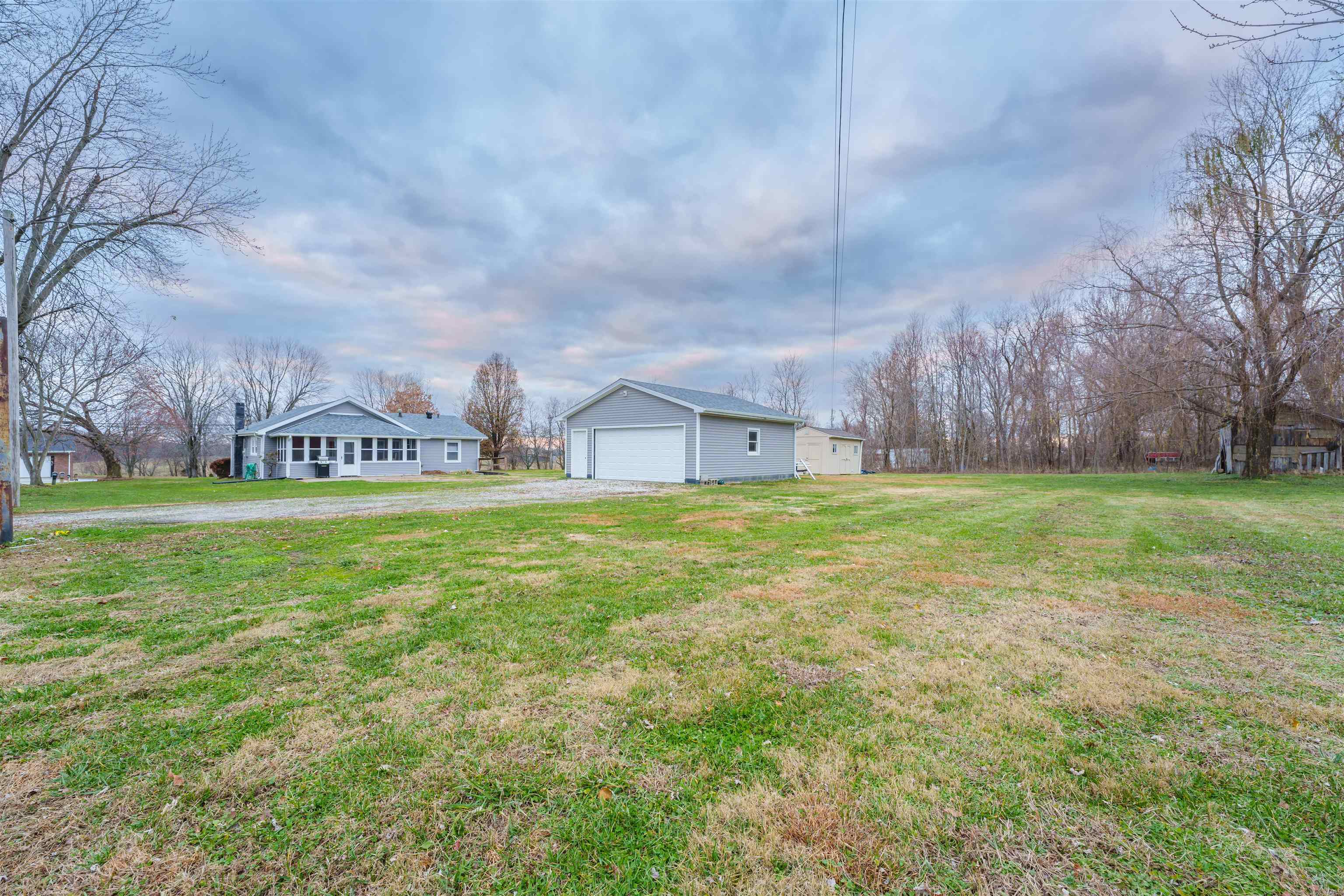 10886 HWY 764, Whitesville, Kentucky 42378, 3 Bedrooms Bedrooms, ,1 BathroomBathrooms,Single Family Residence,For Sale,HWY 764,88566