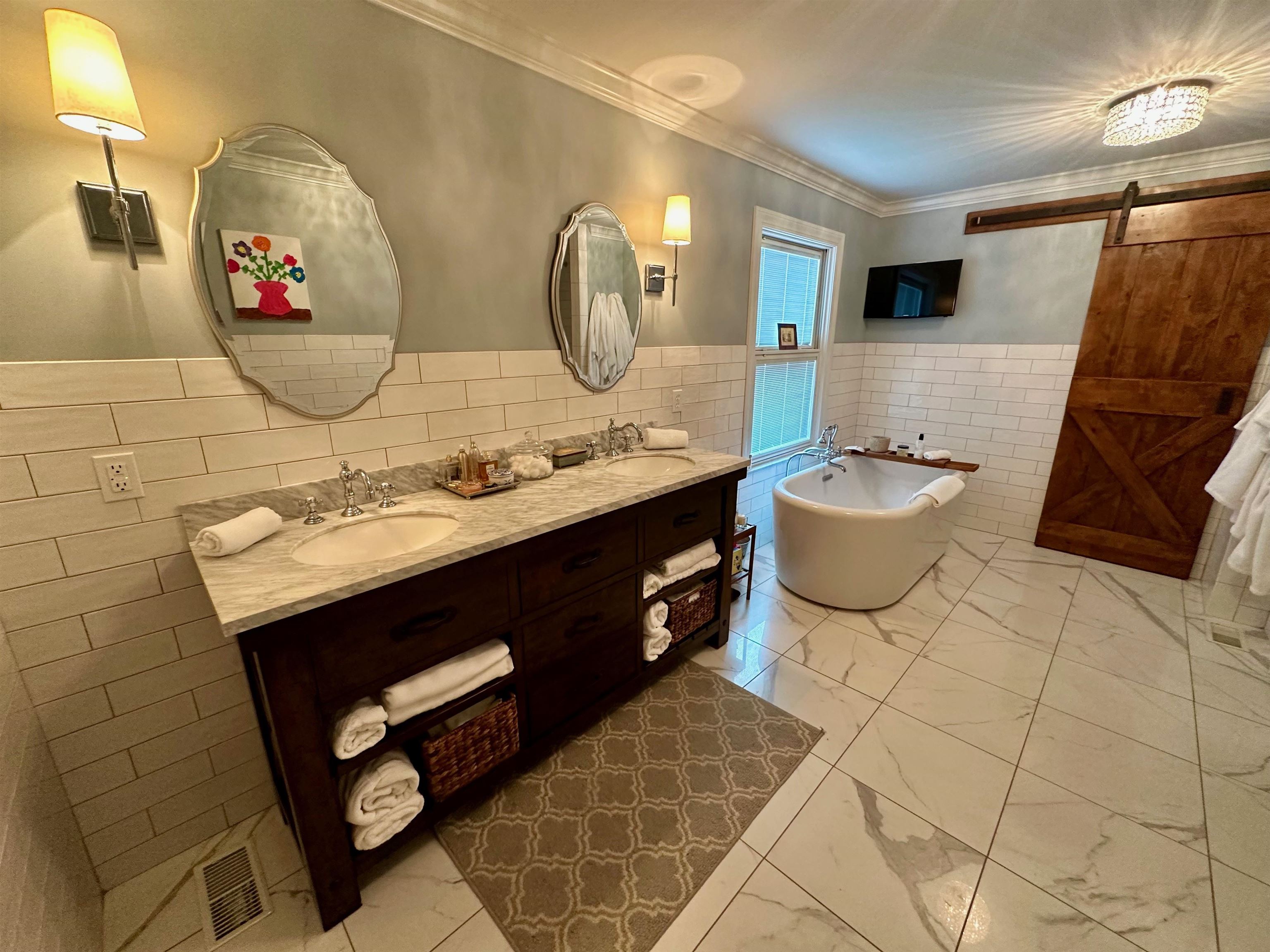 1611 Linden Ave, Owensboro, Kentucky 42301, 6 Bedrooms Bedrooms, ,5 BathroomsBathrooms,Single Family Residence,For Sale,Linden Ave,88569