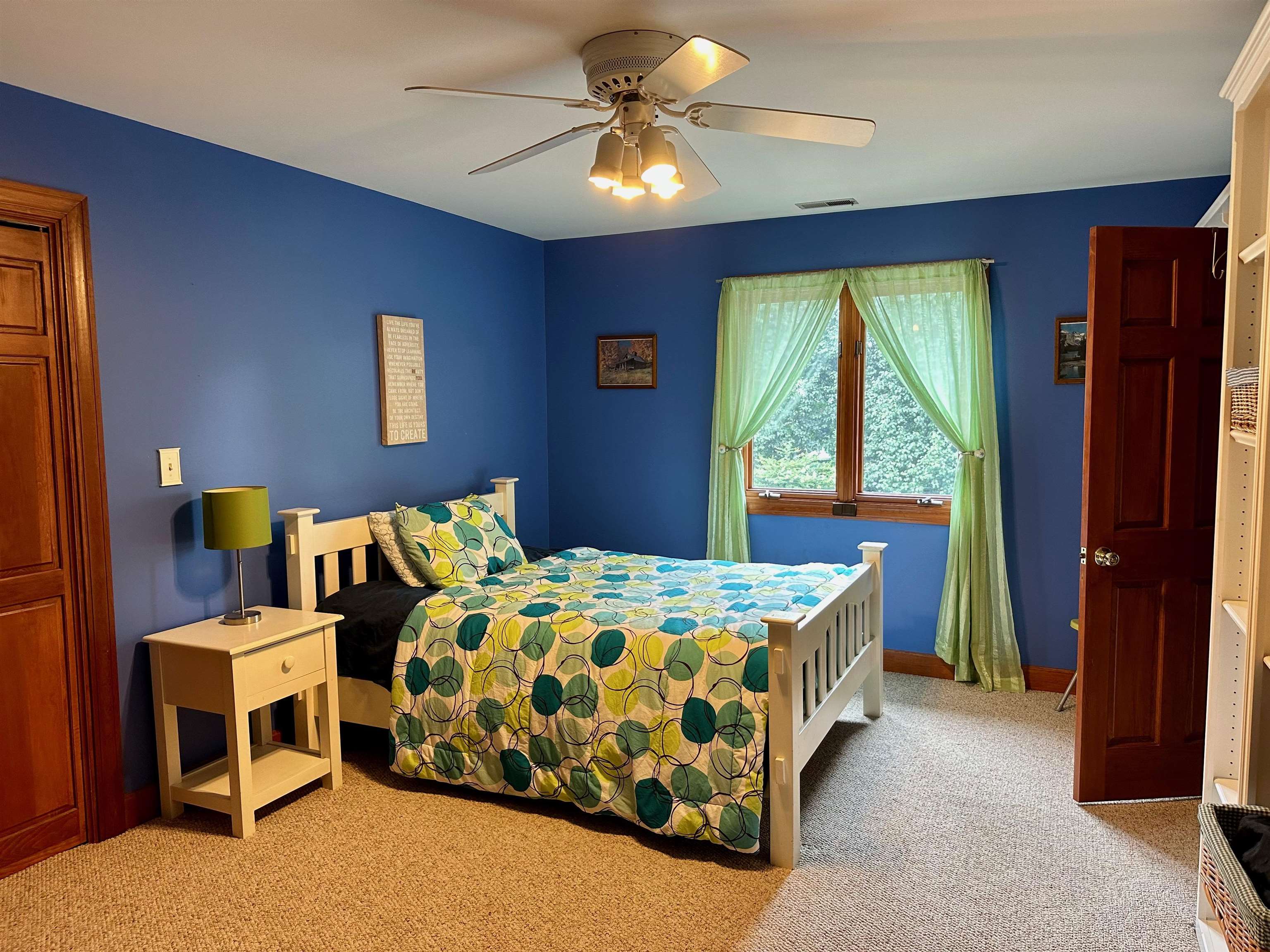 1611 Linden Ave, Owensboro, Kentucky 42301, 6 Bedrooms Bedrooms, ,5 BathroomsBathrooms,Single Family Residence,For Sale,Linden Ave,88569