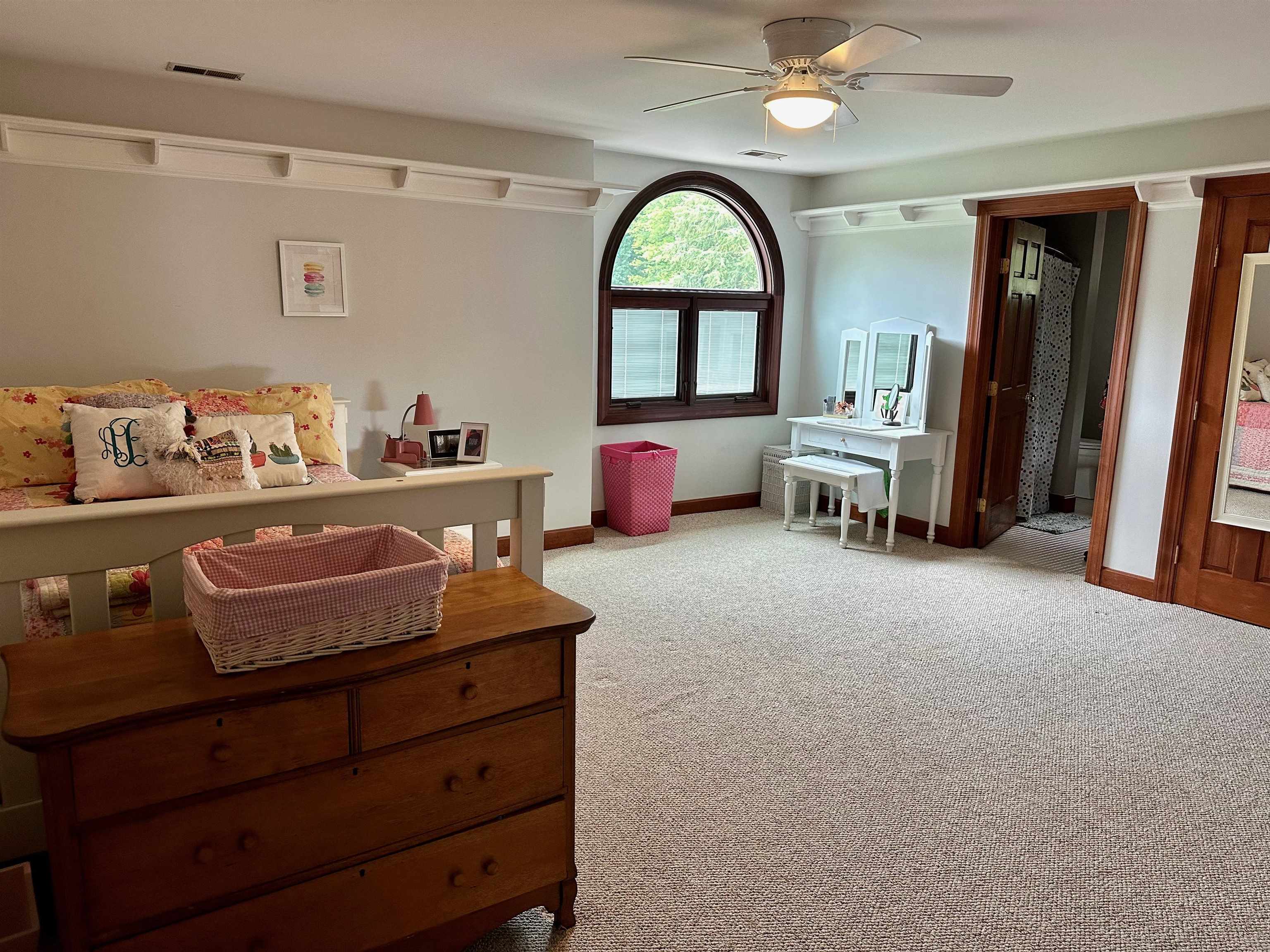 1611 Linden Ave, Owensboro, Kentucky 42301, 6 Bedrooms Bedrooms, ,5 BathroomsBathrooms,Single Family Residence,For Sale,Linden Ave,88569
