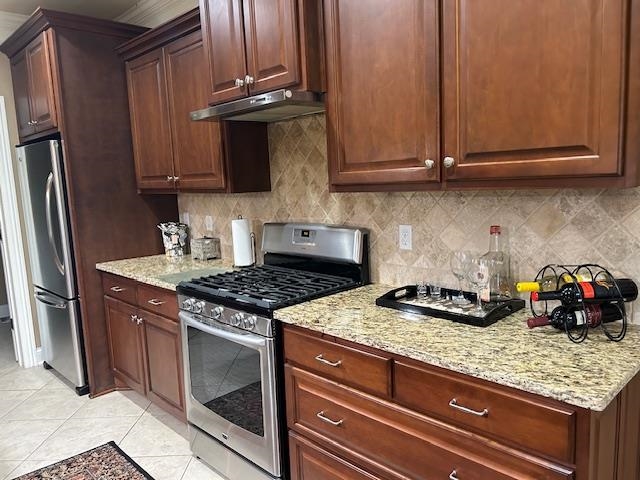 Attention all chefs!  You will enjoy cooking in this awesome kitchen with gas range!