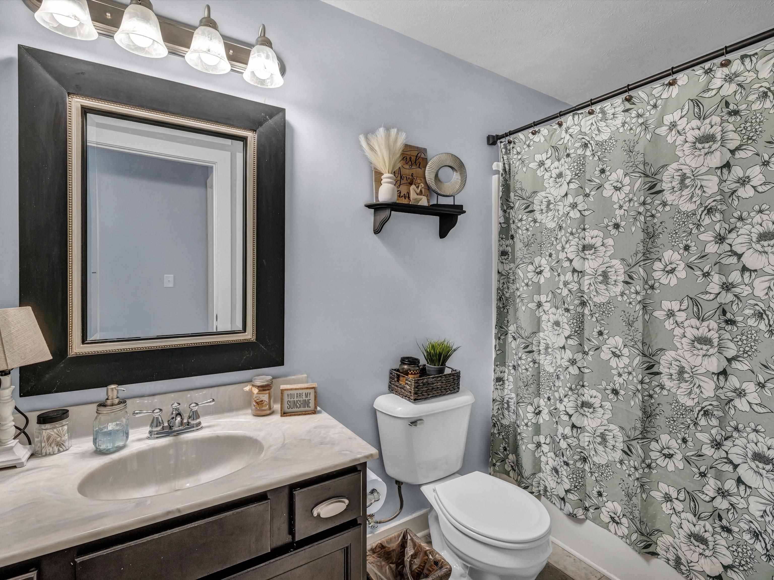 2324 Meadowhill Lane, Utica, Kentucky 42376, 4 Bedrooms Bedrooms, ,2 BathroomsBathrooms,Single Family Residence,For Sale,Meadowhill Lane,88586