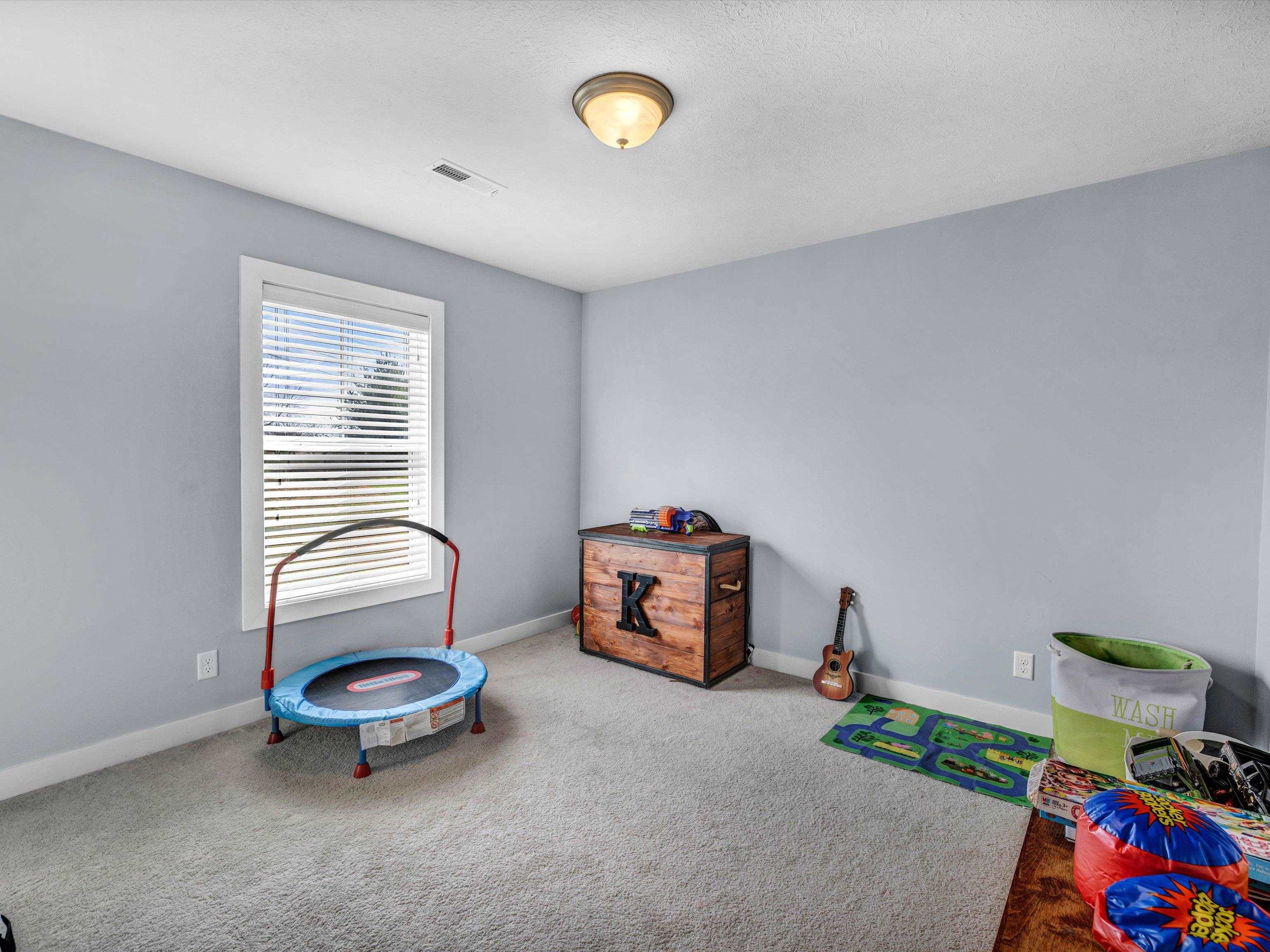 2324 Meadowhill Lane, Utica, Kentucky 42376, 4 Bedrooms Bedrooms, ,2 BathroomsBathrooms,Single Family Residence,For Sale,Meadowhill Lane,88586