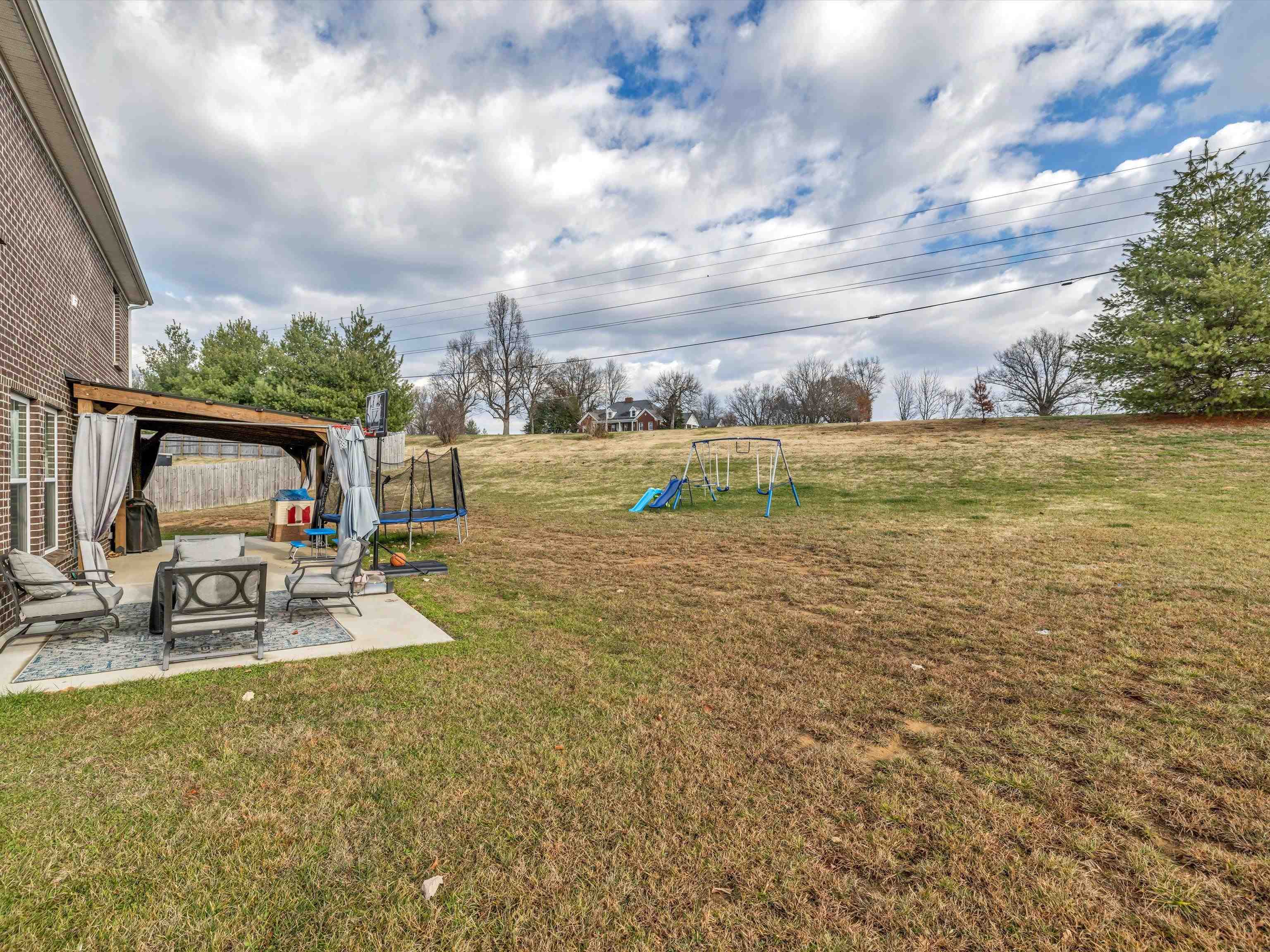 2324 Meadowhill Lane, Utica, Kentucky 42376, 4 Bedrooms Bedrooms, ,2 BathroomsBathrooms,Single Family Residence,For Sale,Meadowhill Lane,88586