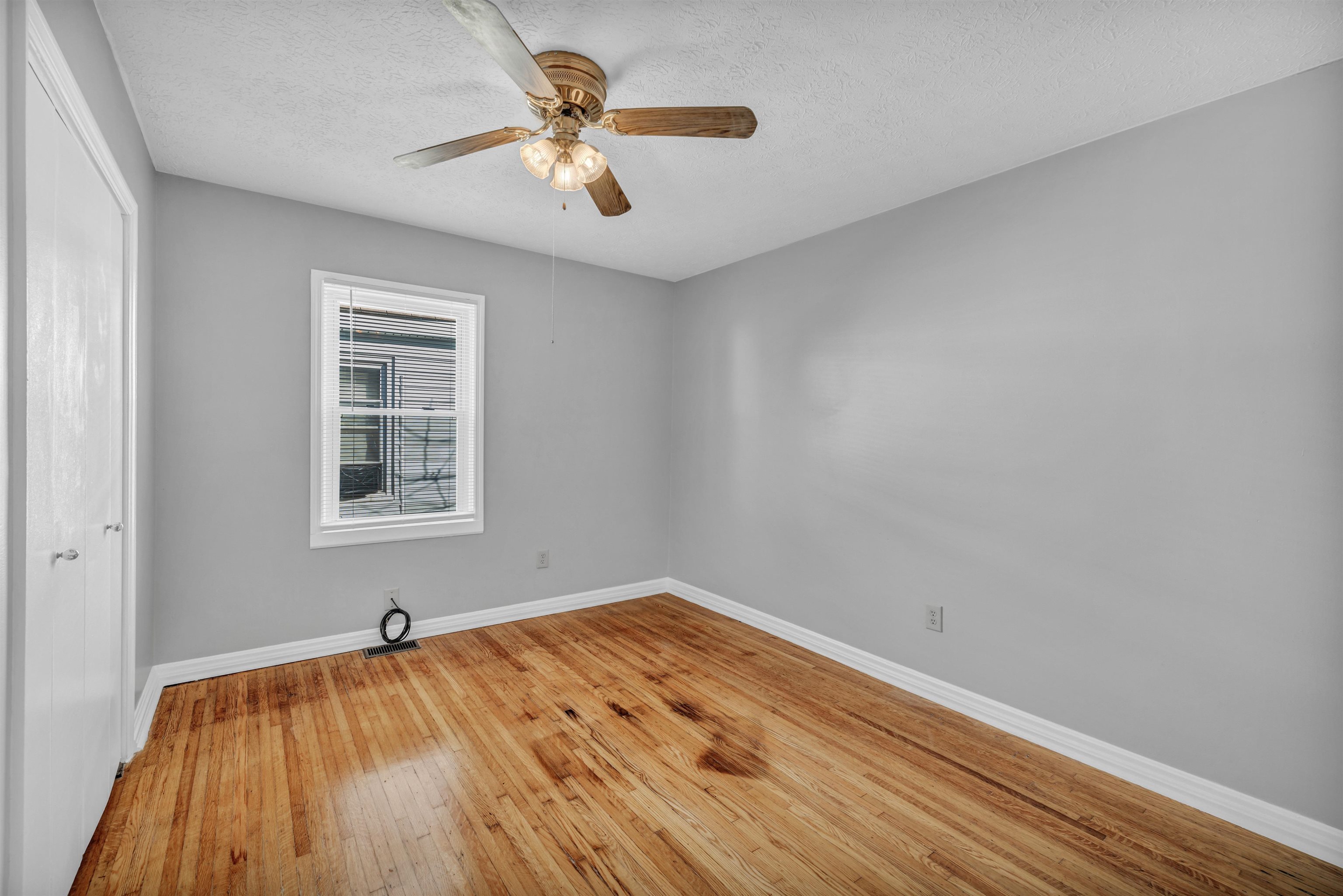 416 20th, Owensboro, Kentucky 42303, 4 Bedrooms Bedrooms, ,2 BathroomsBathrooms,Single Family Residence,For Sale,20th,88588