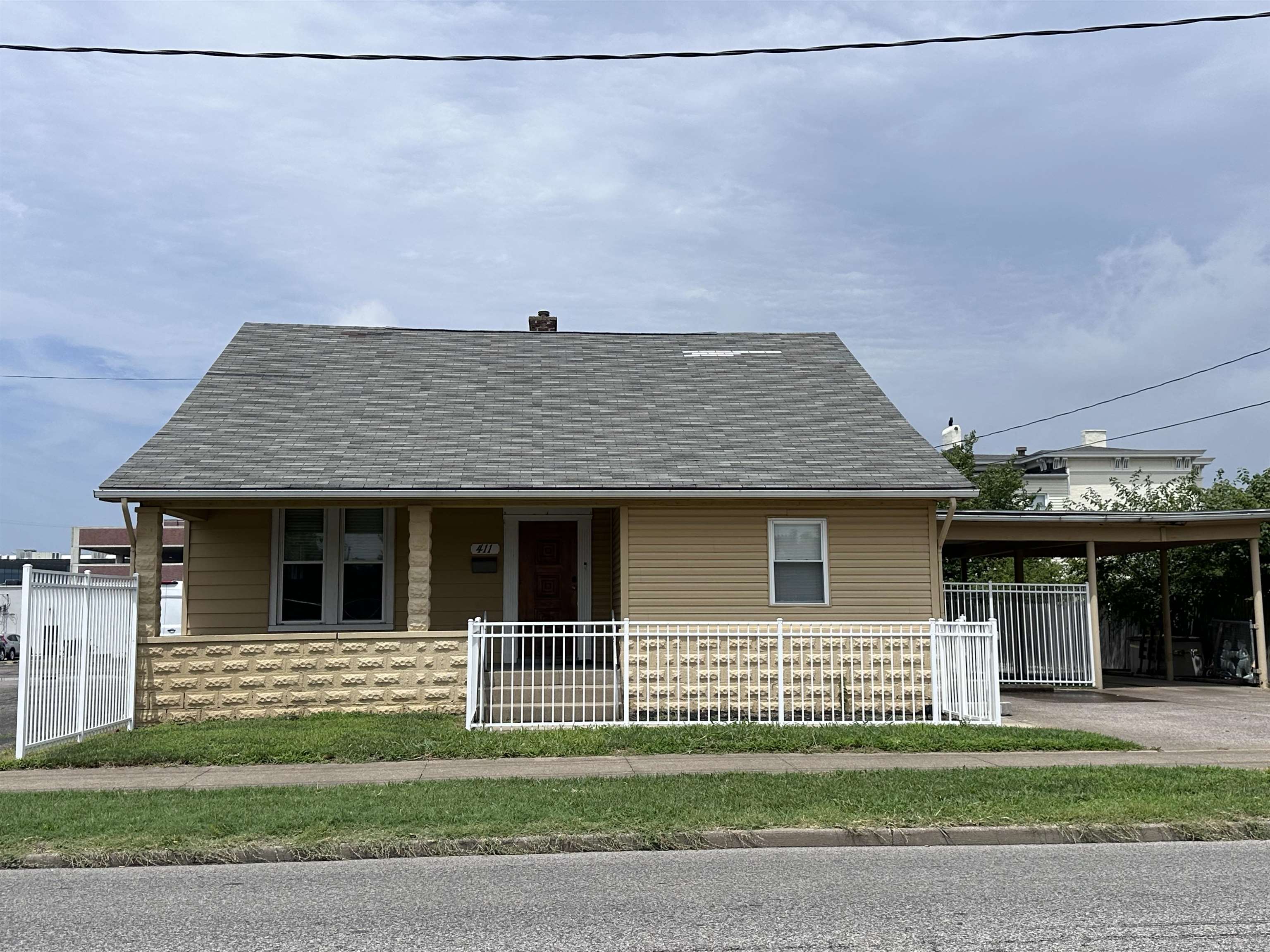 411 W 4TH ST, Owensboro, Kentucky 42301, ,Business,For Sale,W 4TH ST,88589