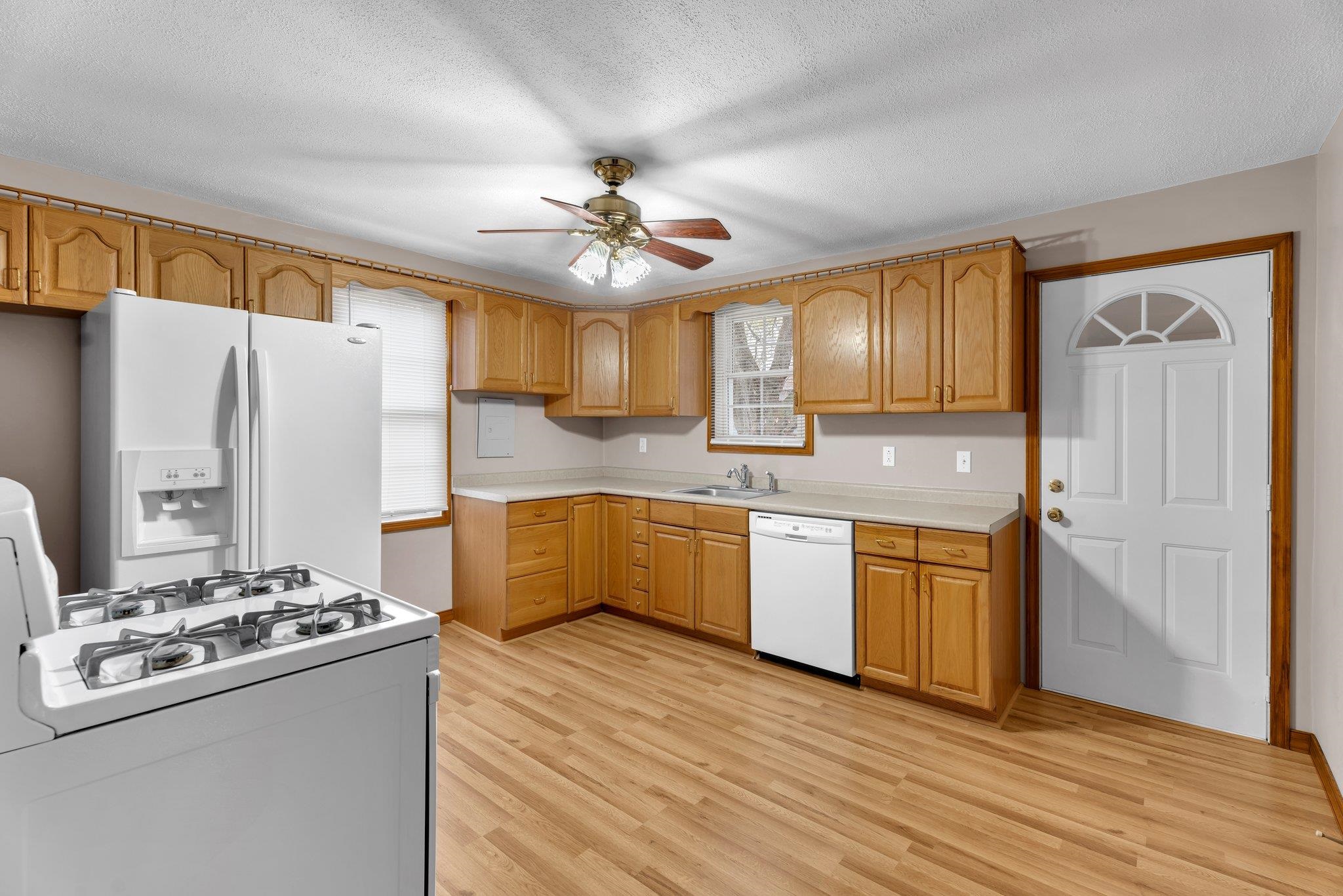 116 Dublin Lane, Owensboro, Kentucky 42301, 2 Bedrooms Bedrooms, ,1 BathroomBathrooms,Single Family Residence,For Sale,Dublin Lane,88594