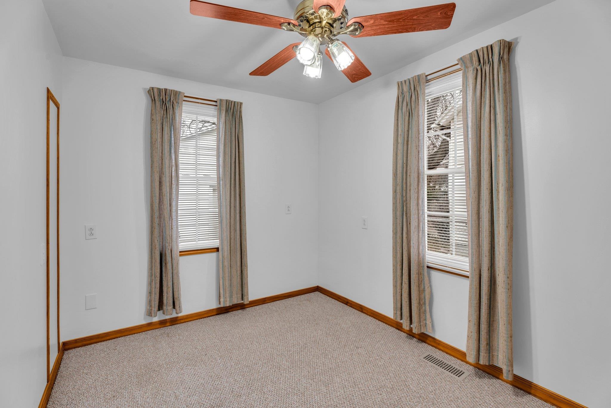 116 Dublin Lane, Owensboro, Kentucky 42301, 2 Bedrooms Bedrooms, ,1 BathroomBathrooms,Single Family Residence,For Sale,Dublin Lane,88594