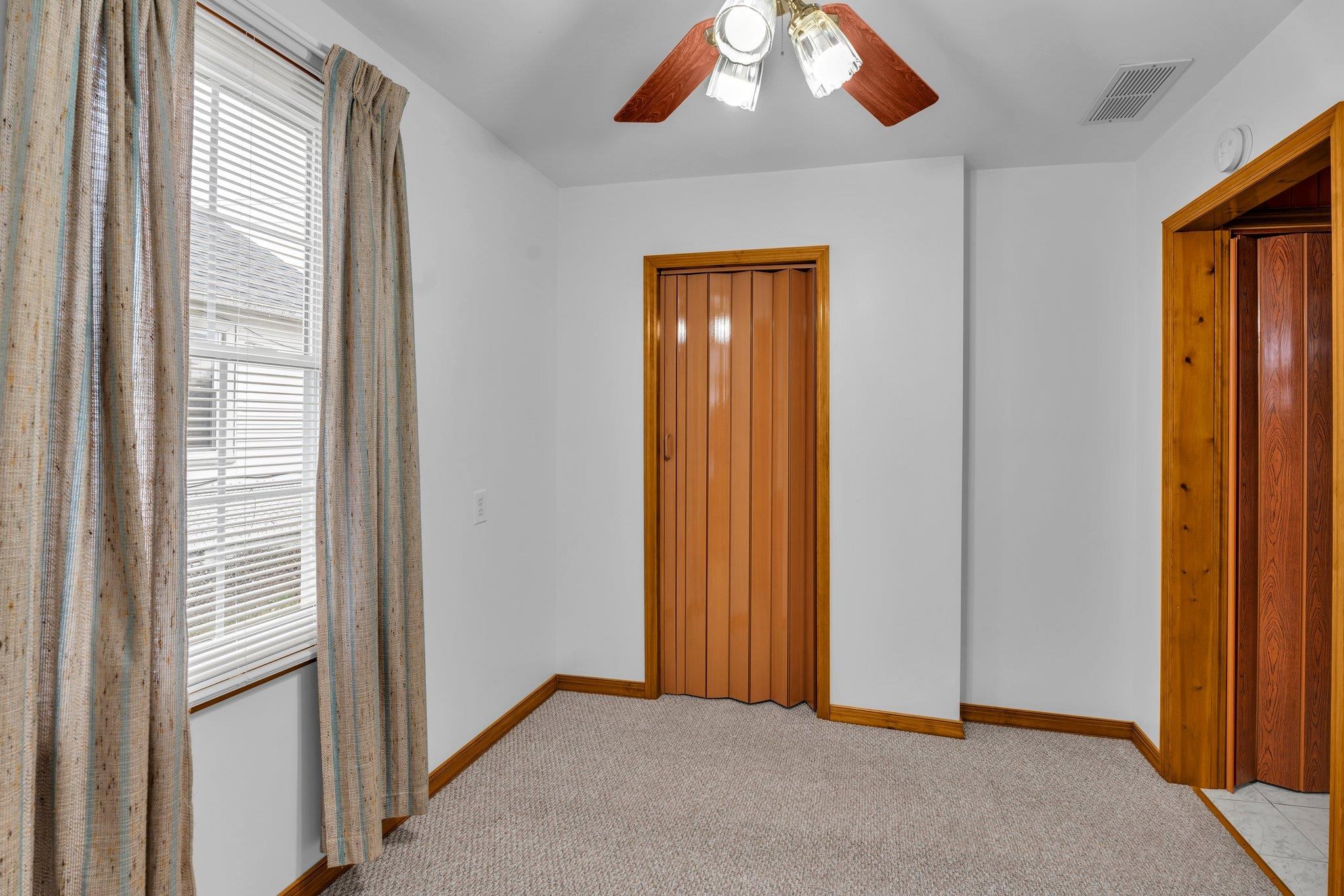 116 Dublin Lane, Owensboro, Kentucky 42301, 2 Bedrooms Bedrooms, ,1 BathroomBathrooms,Single Family Residence,For Sale,Dublin Lane,88594