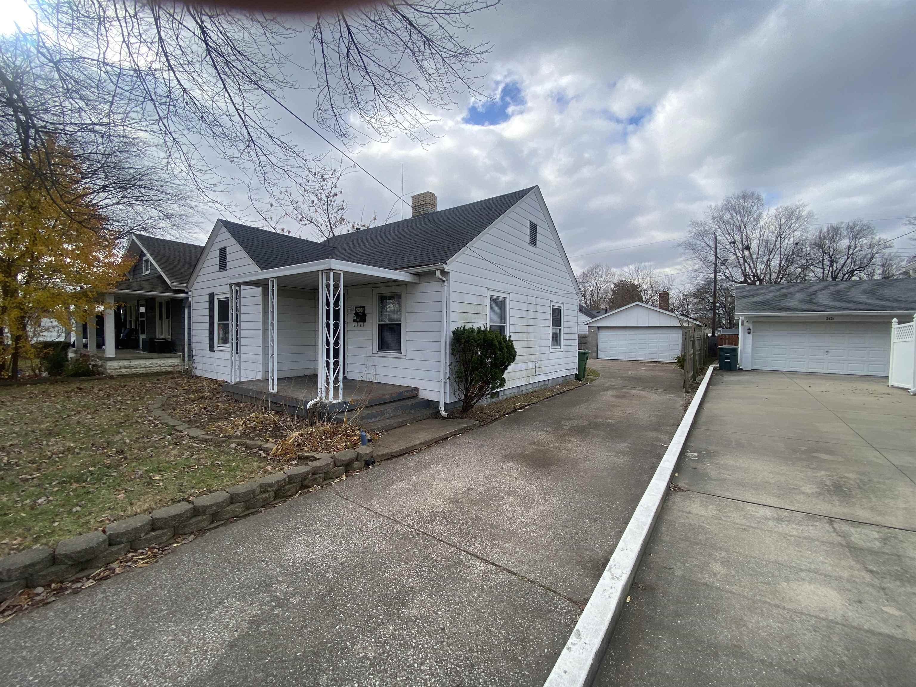 2426 Veach Rd, Owensboro, Kentucky 42303, 2 Bedrooms Bedrooms, ,1 BathroomBathrooms,Single Family Residence,For Sale,Veach Rd,88598