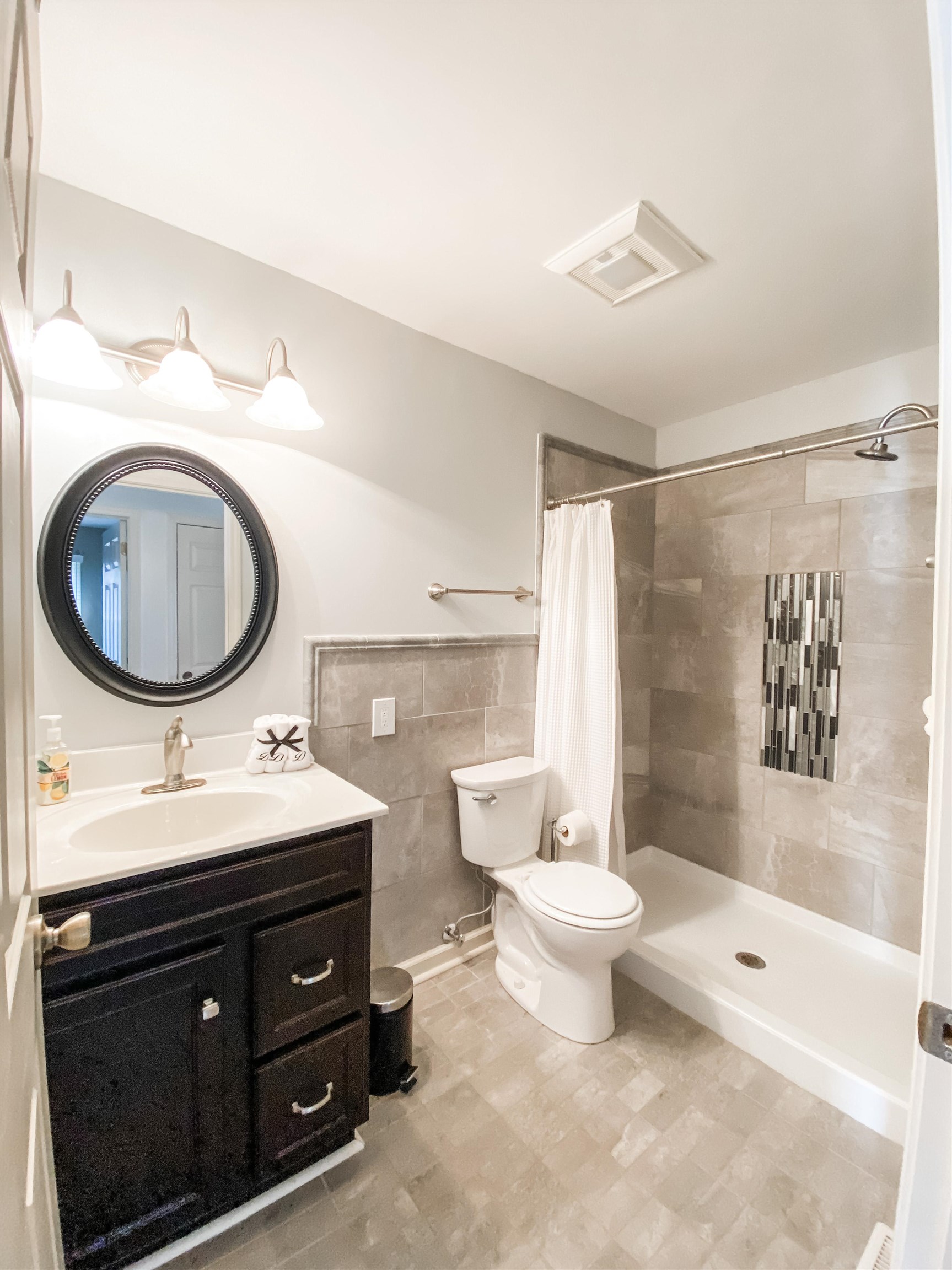 1000 Rogers Ct, Owensboro, Kentucky 42303, 3 Bedrooms Bedrooms, ,2 BathroomsBathrooms,Single Family Residence,For Sale,Rogers Ct,88608