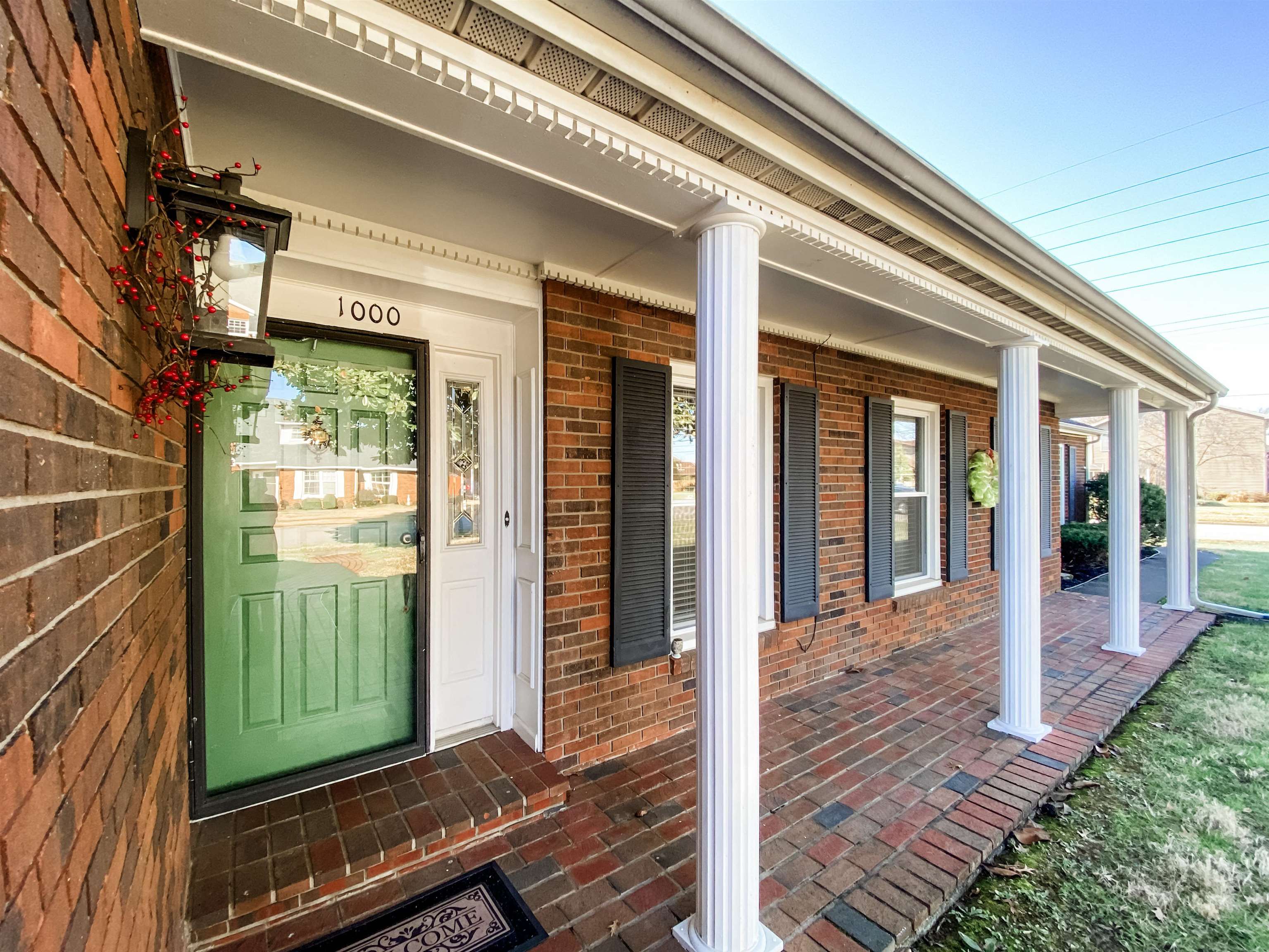 1000 Rogers Ct, Owensboro, Kentucky 42303, 3 Bedrooms Bedrooms, ,2 BathroomsBathrooms,Single Family Residence,For Sale,Rogers Ct,88608