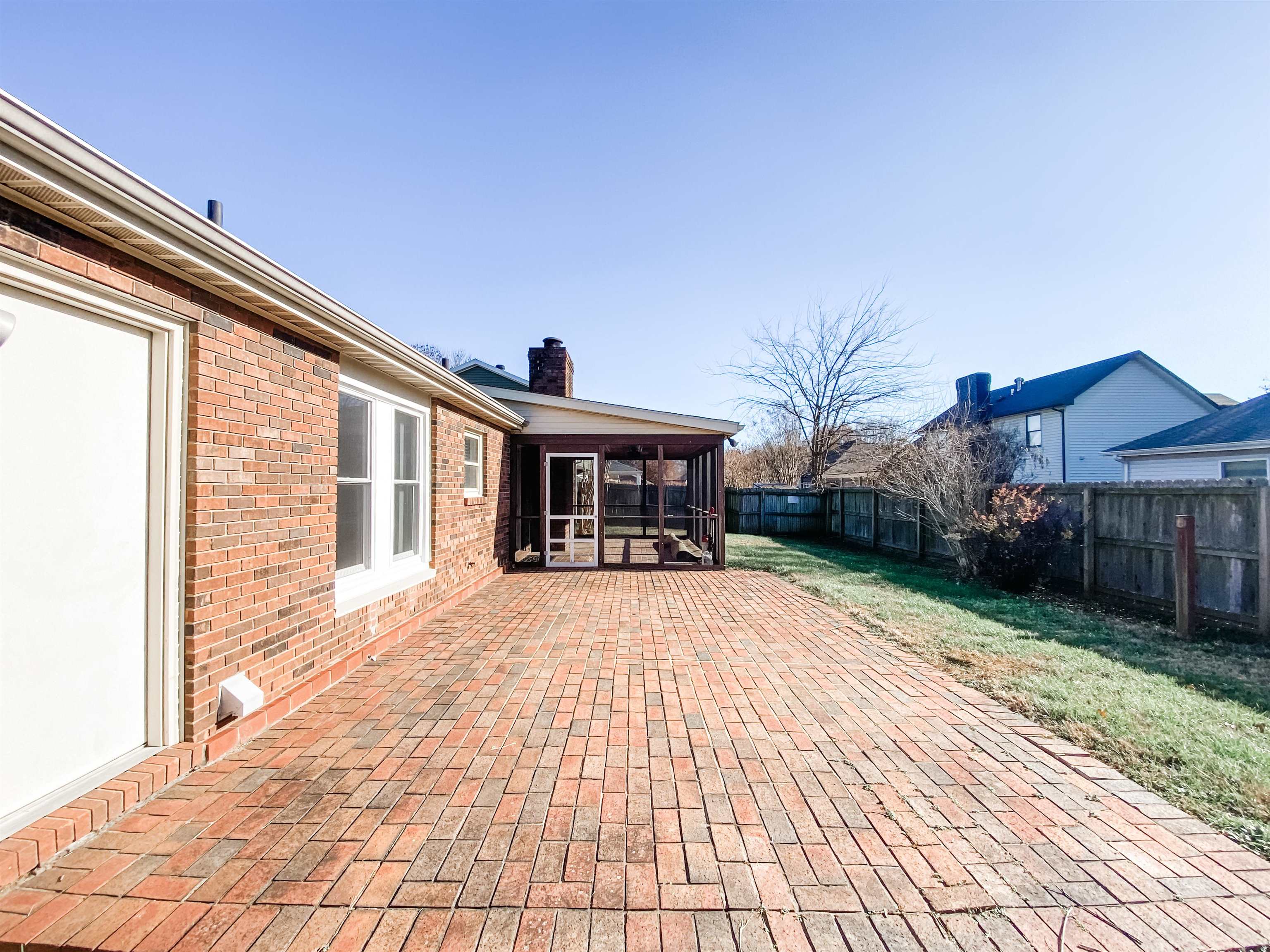 1000 Rogers Ct, Owensboro, Kentucky 42303, 3 Bedrooms Bedrooms, ,2 BathroomsBathrooms,Single Family Residence,For Sale,Rogers Ct,88608